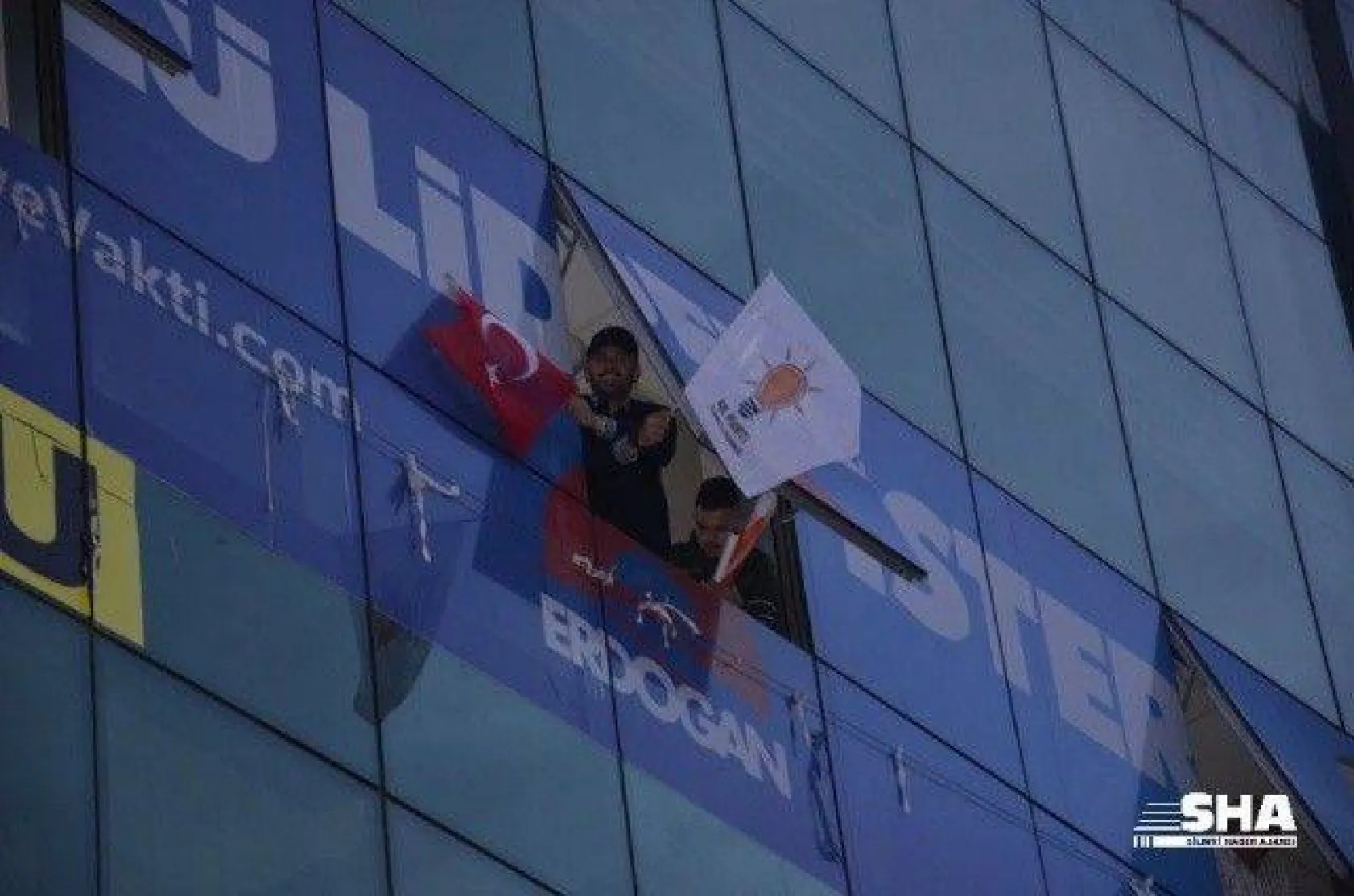 Seçimlerde objektifimize takılanlar