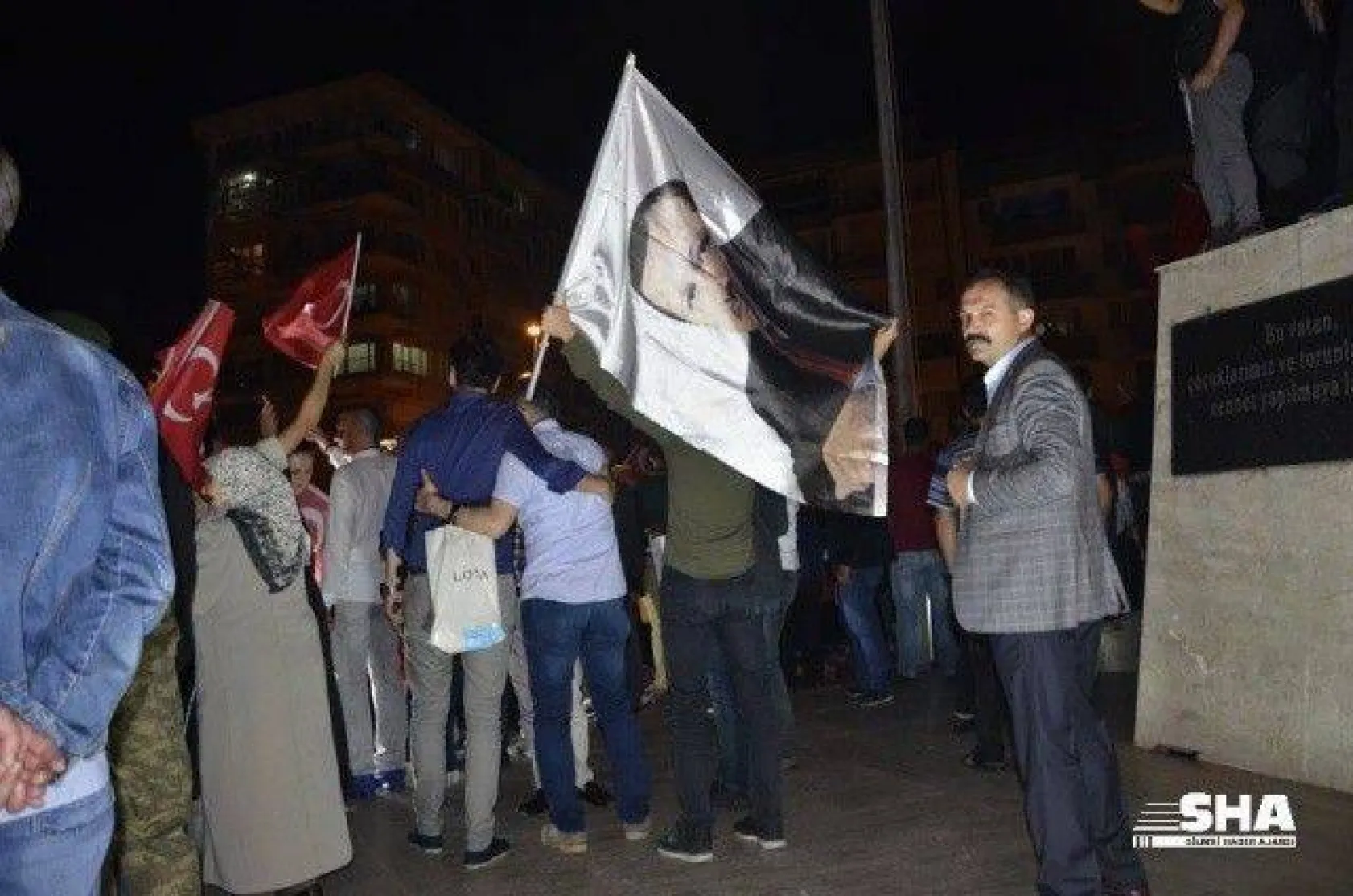 Seçimlerde objektifimize takılanlar