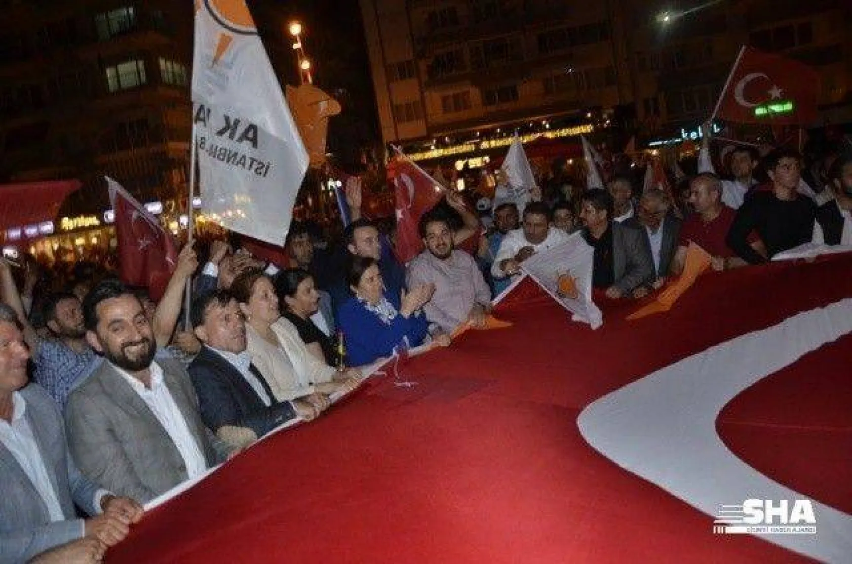 Seçimlerde objektifimize takılanlar