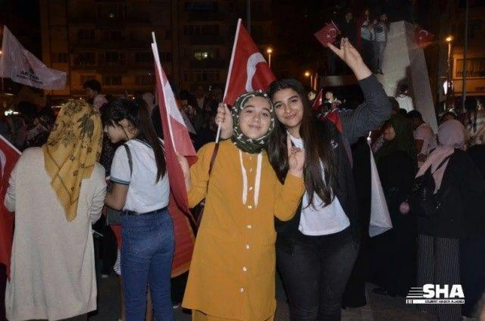 Seçimlerde objektifimize takılanlar