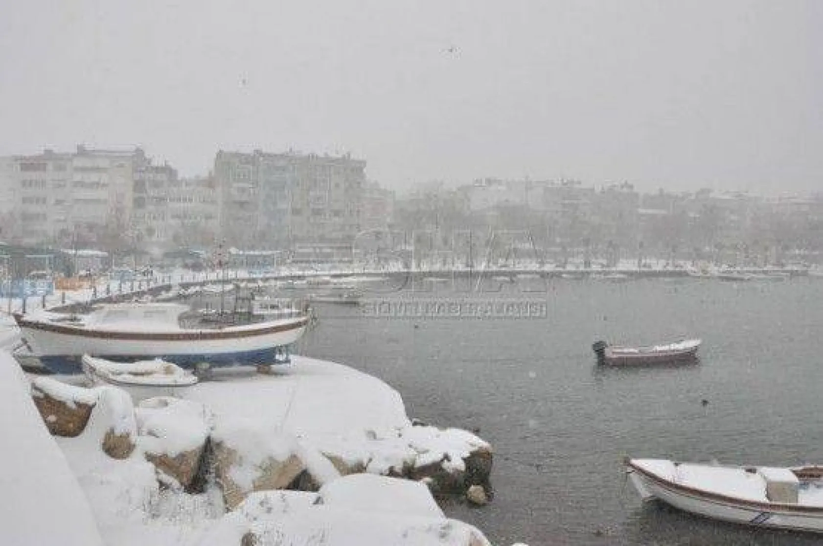 Silivri Beyaza Büründü