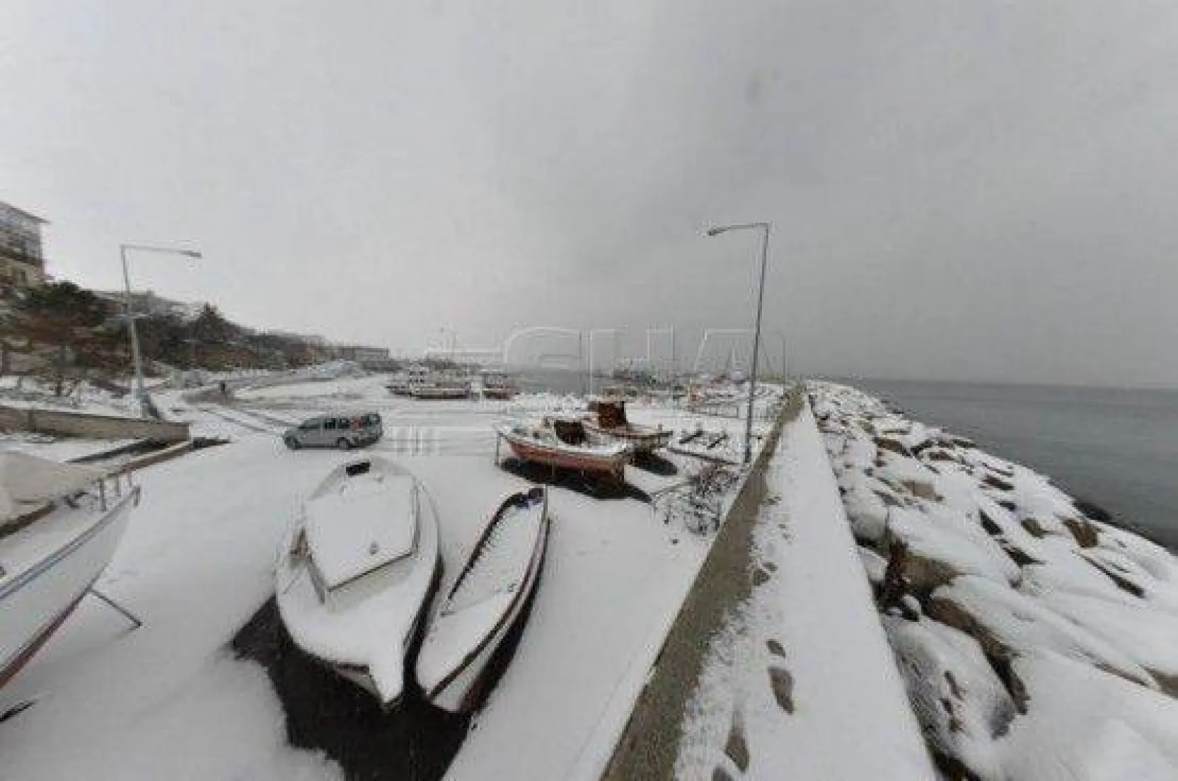 Silivri Beyaza Büründü