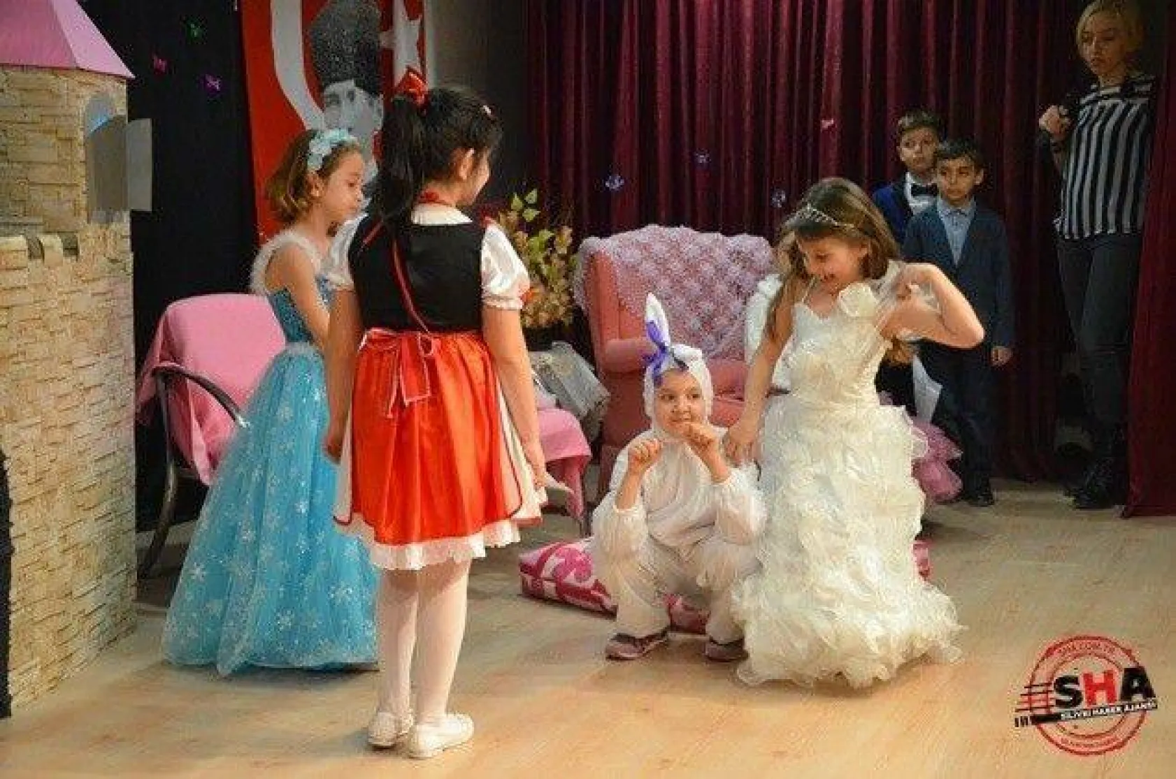 Kendileri yazdılar, kendileri oynadılar