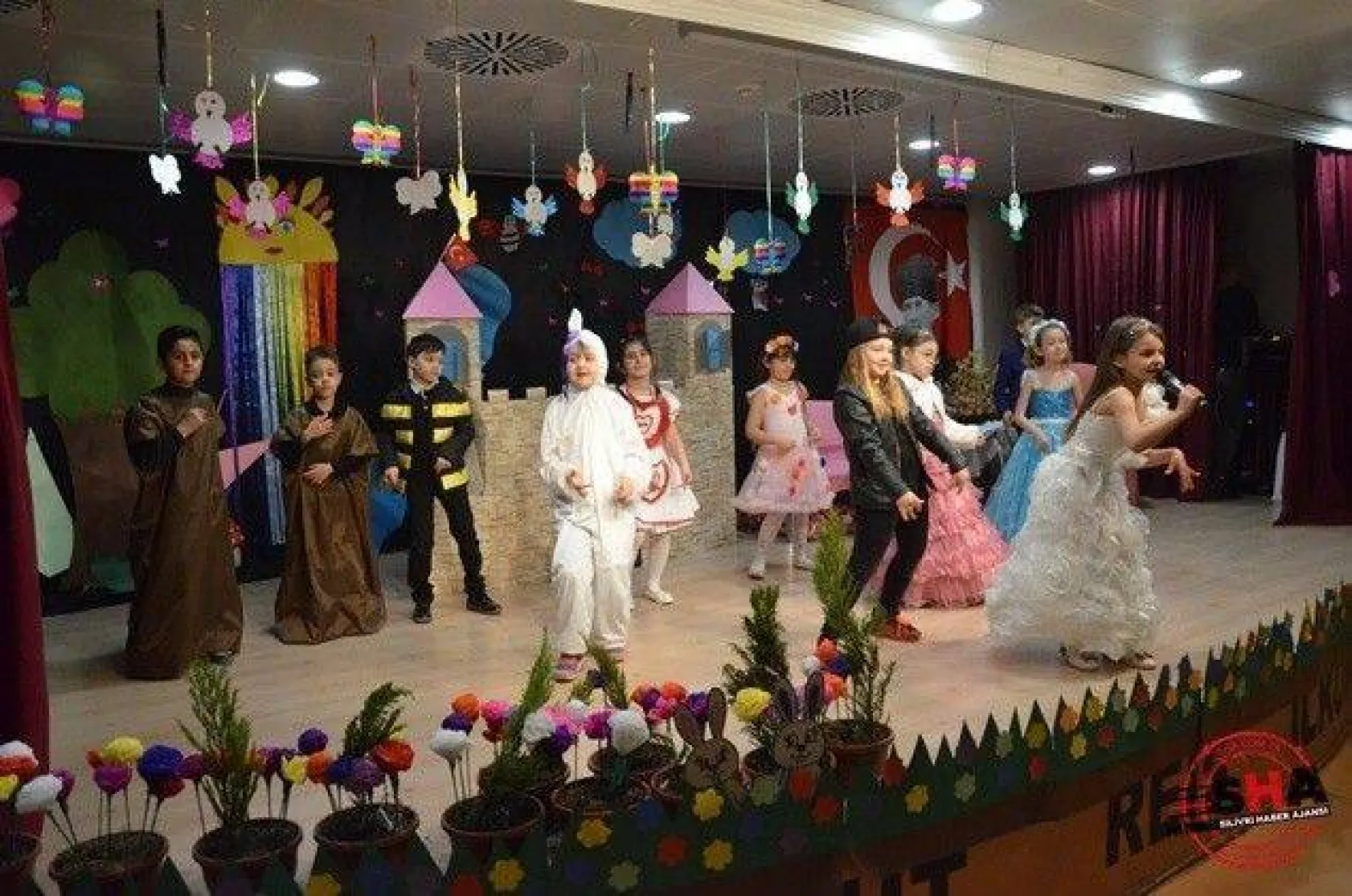 Kendileri yazdılar, kendileri oynadılar