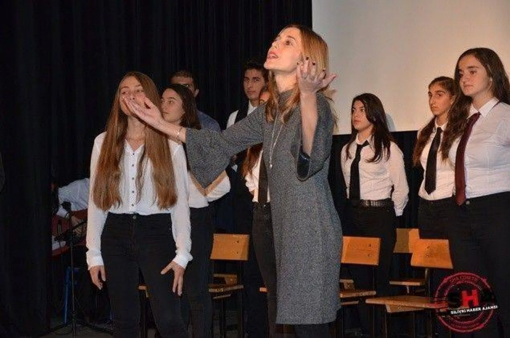 Öğretmenler Günü Kutlaması salon programıyla devam etti