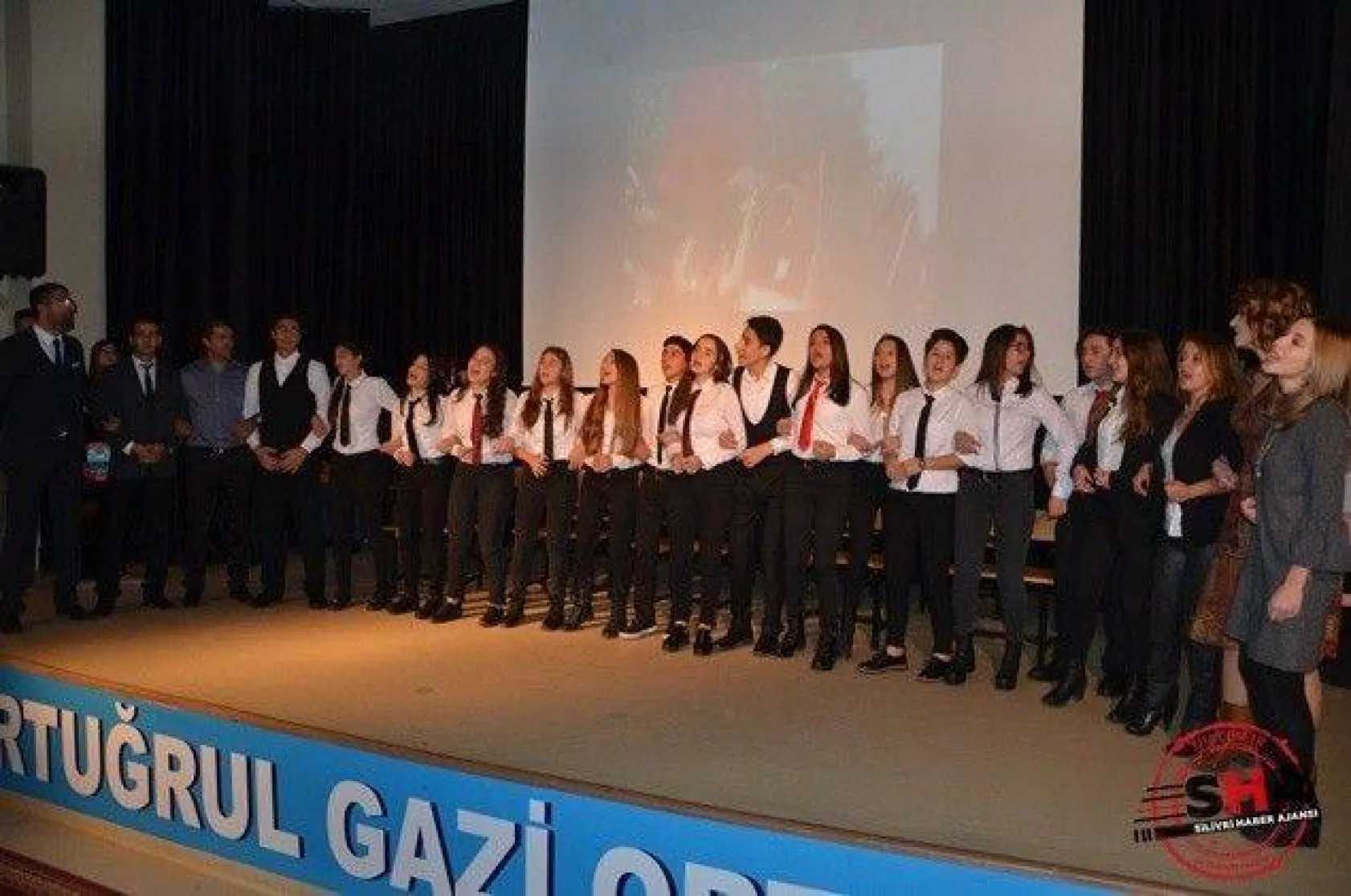 Öğretmenler Günü Kutlaması salon programıyla devam etti