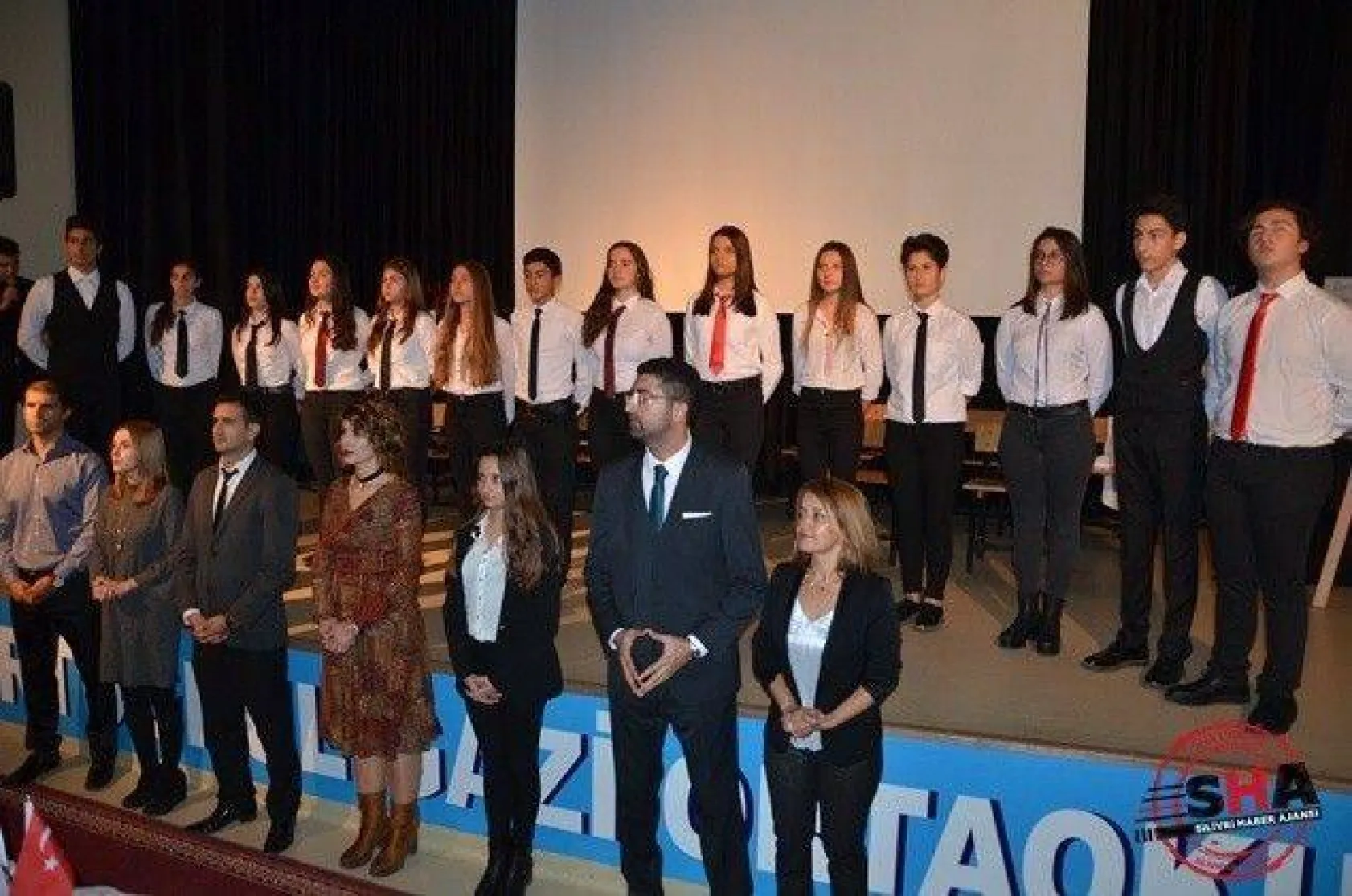 Öğretmenler Günü Kutlaması salon programıyla devam etti