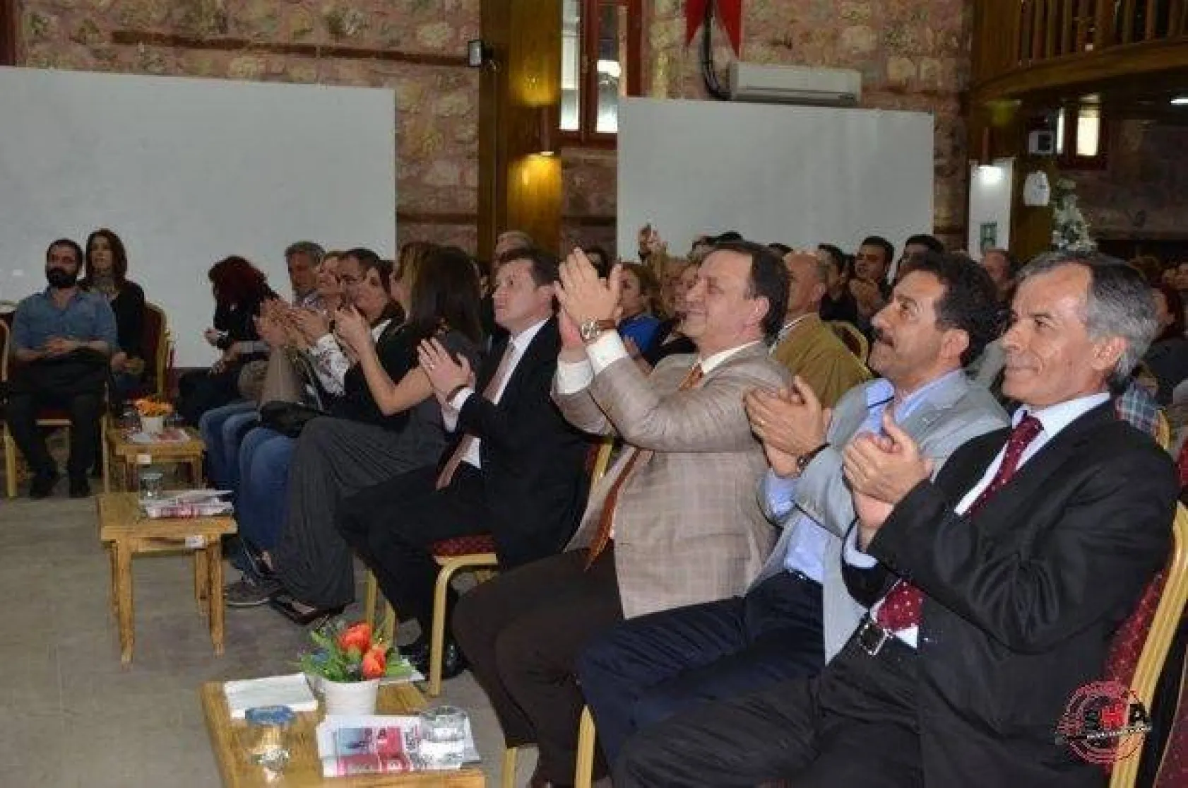 Neşat Ertaş Türkülerle Anıldı