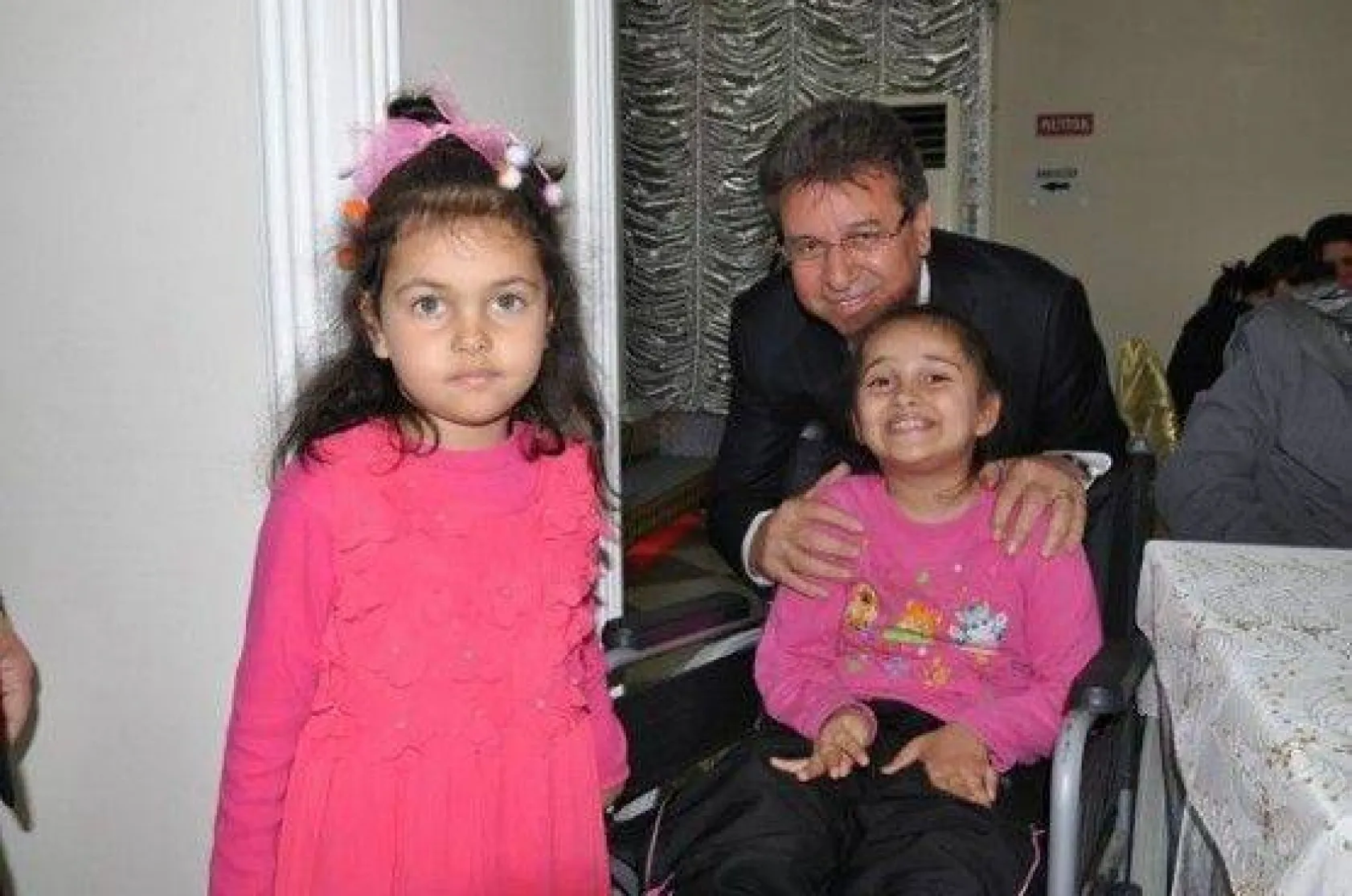 Ak Parti Heyetinden Anlamlı Kahvaltı