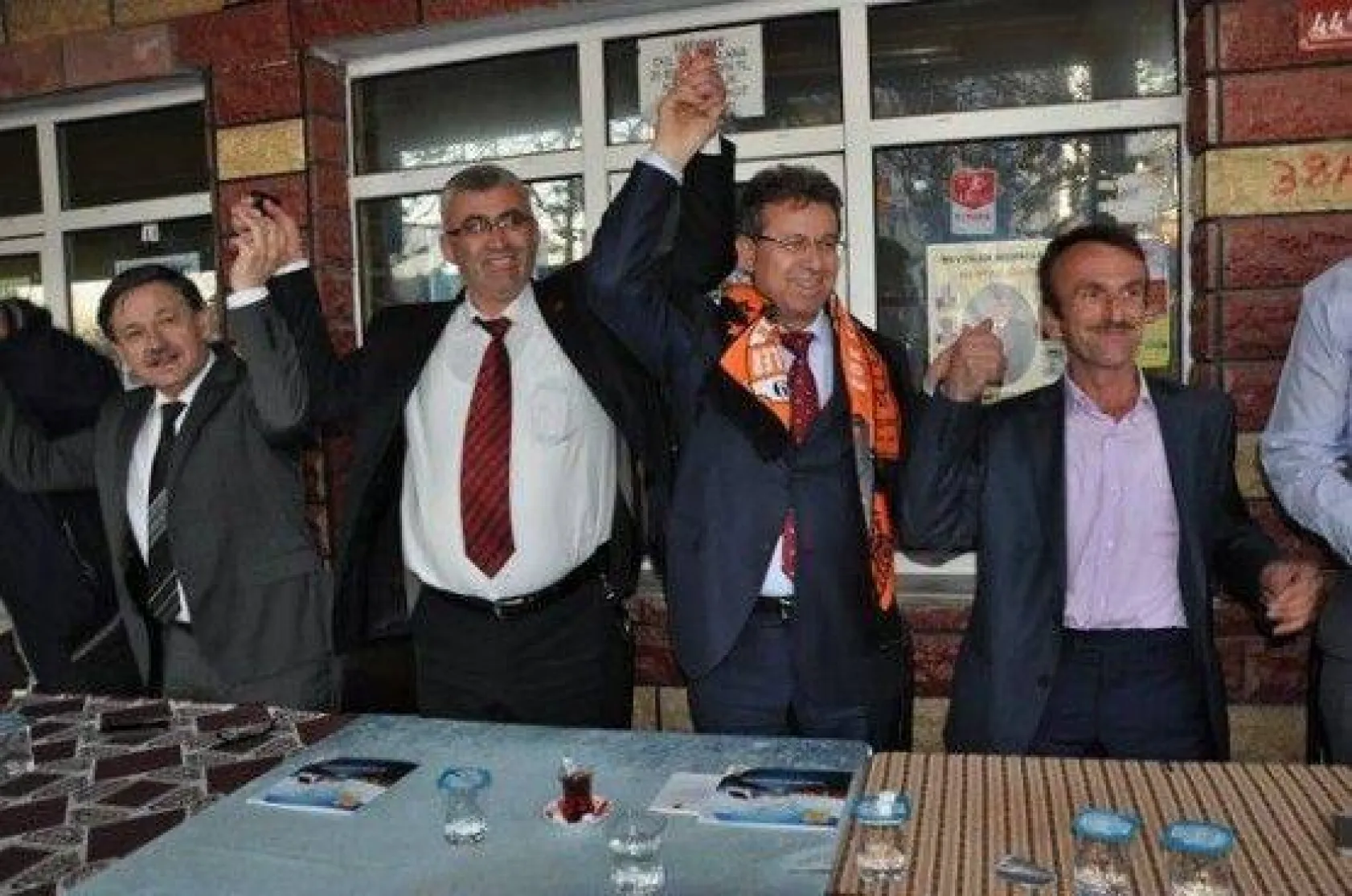 Sert 'Ellerimdeki orak izlerini gururla taşıyorum'