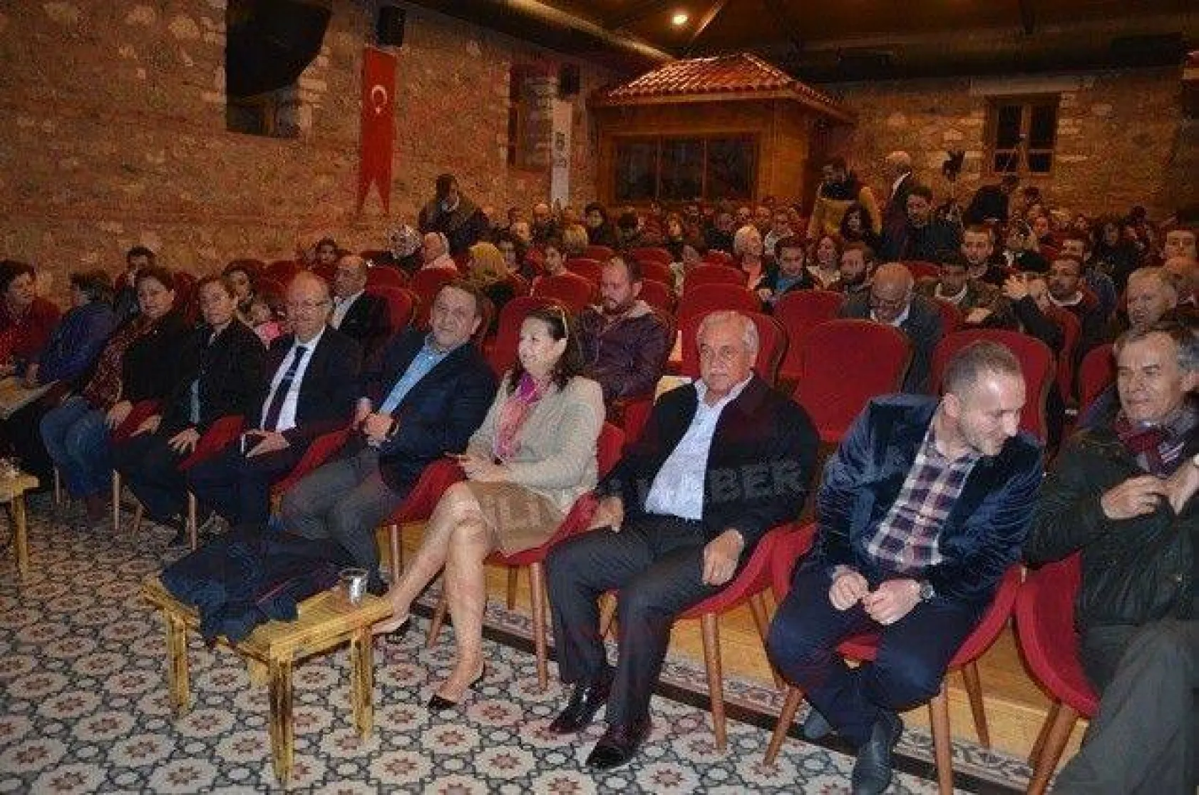 Gönüllerde Ahenk'in İZ'i var