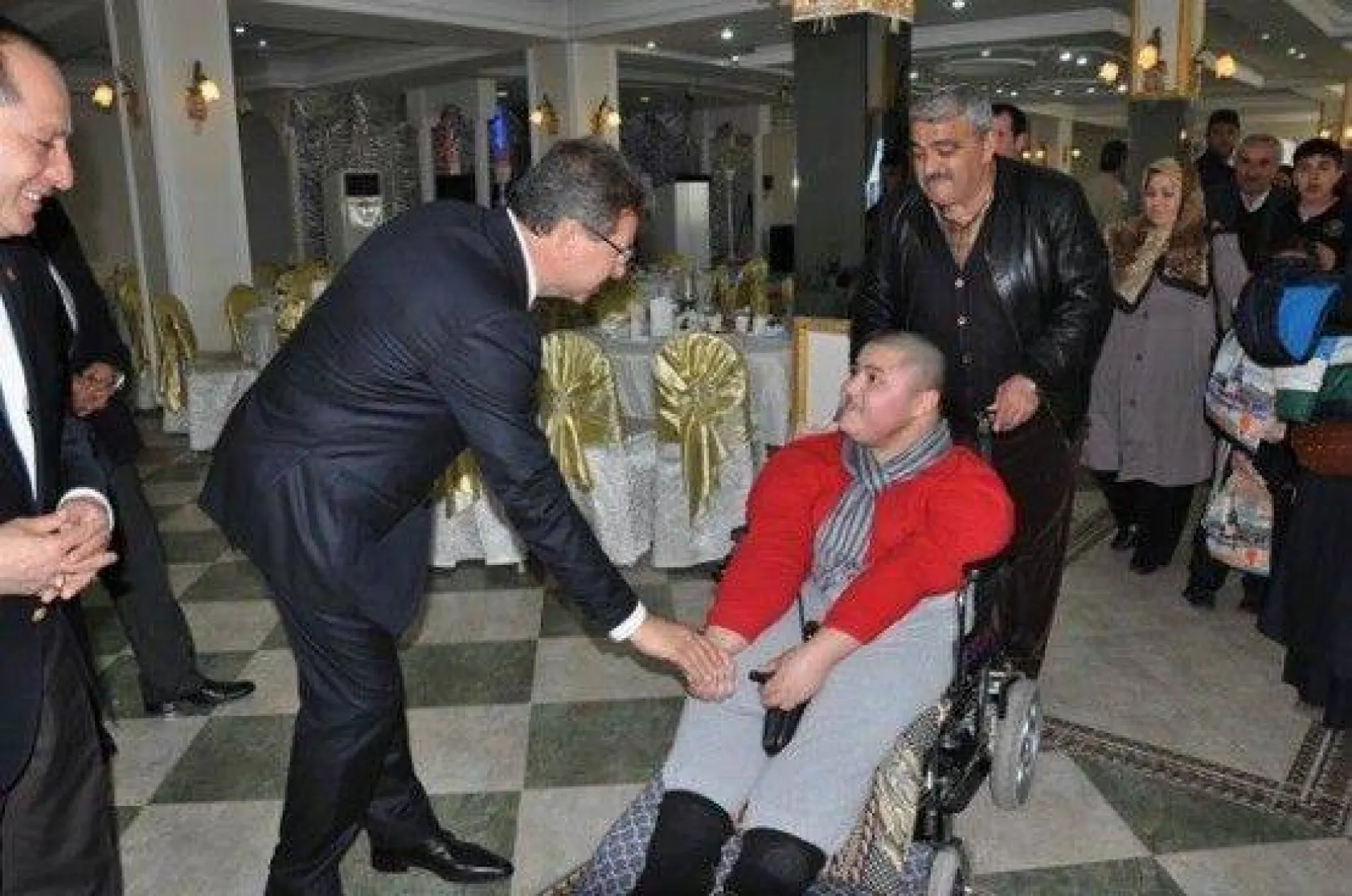 Ak Parti Heyetinden Anlamlı Kahvaltı