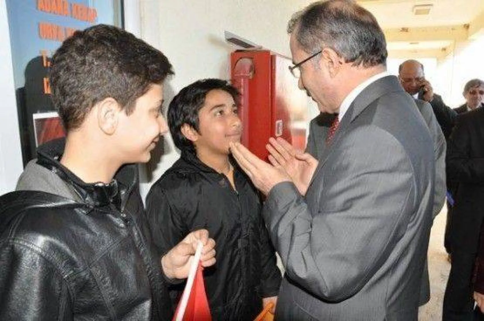 'Sizlerde Hizmetkâr Olmaya Geldim'