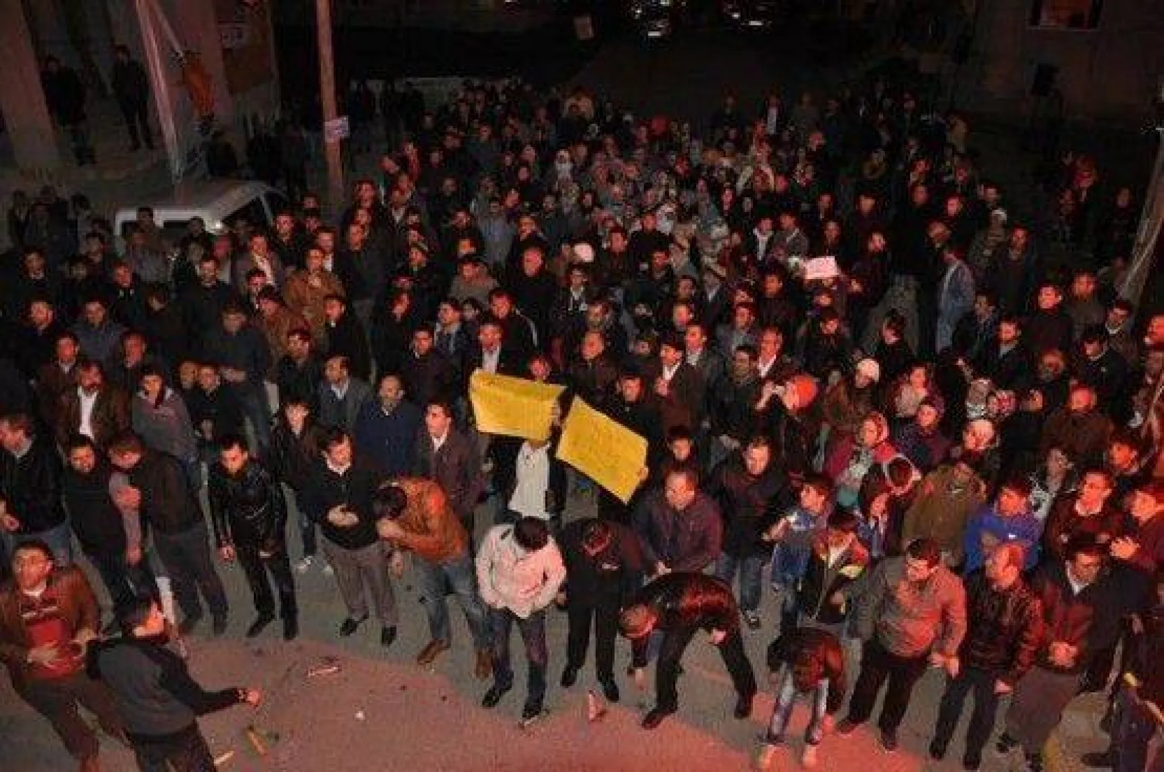 Sert 'Biz sadece Hakkın ve Halkın karşısında eğiliriz'