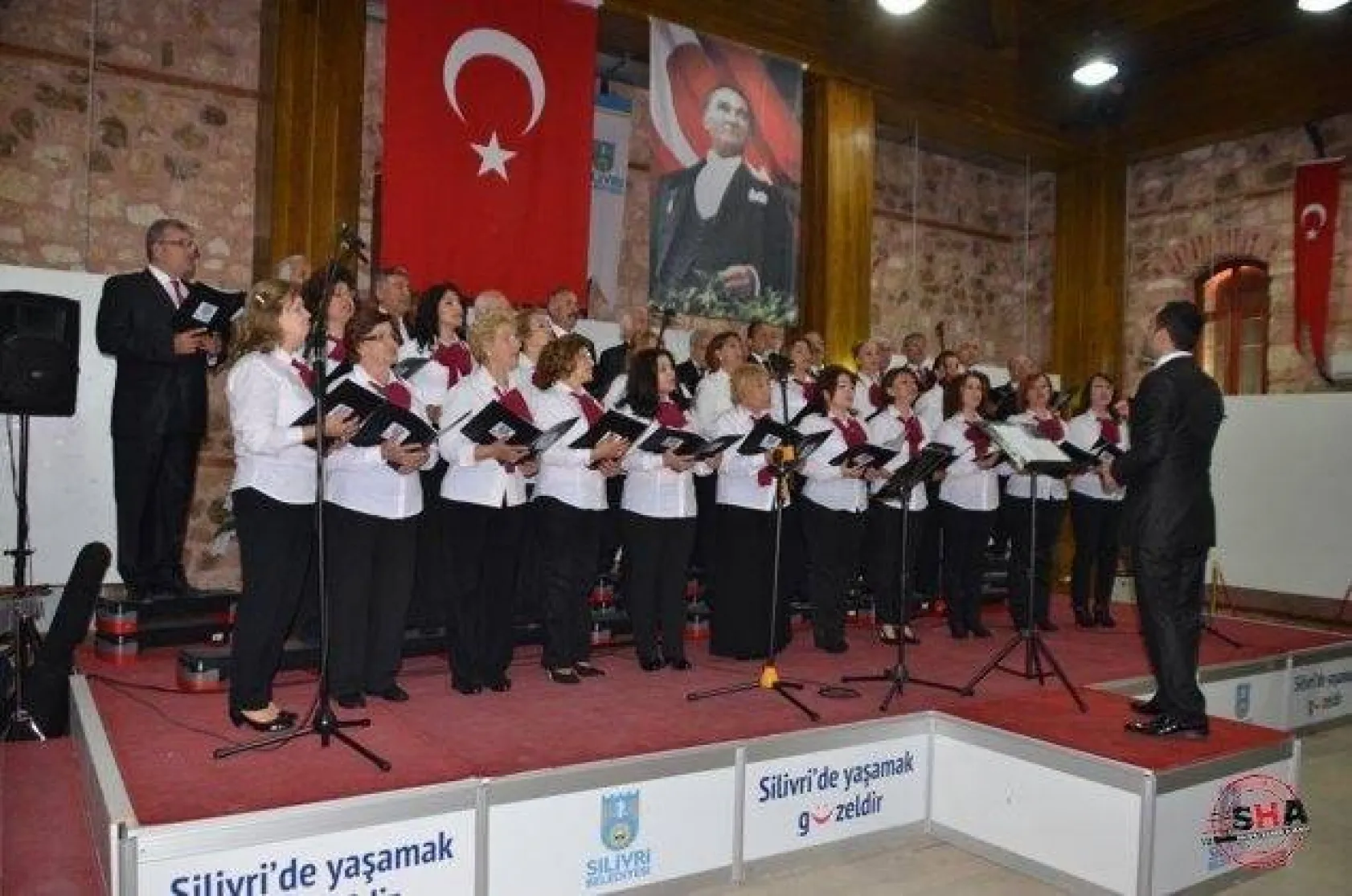 Neşat Ertaş Türkülerle Anıldı