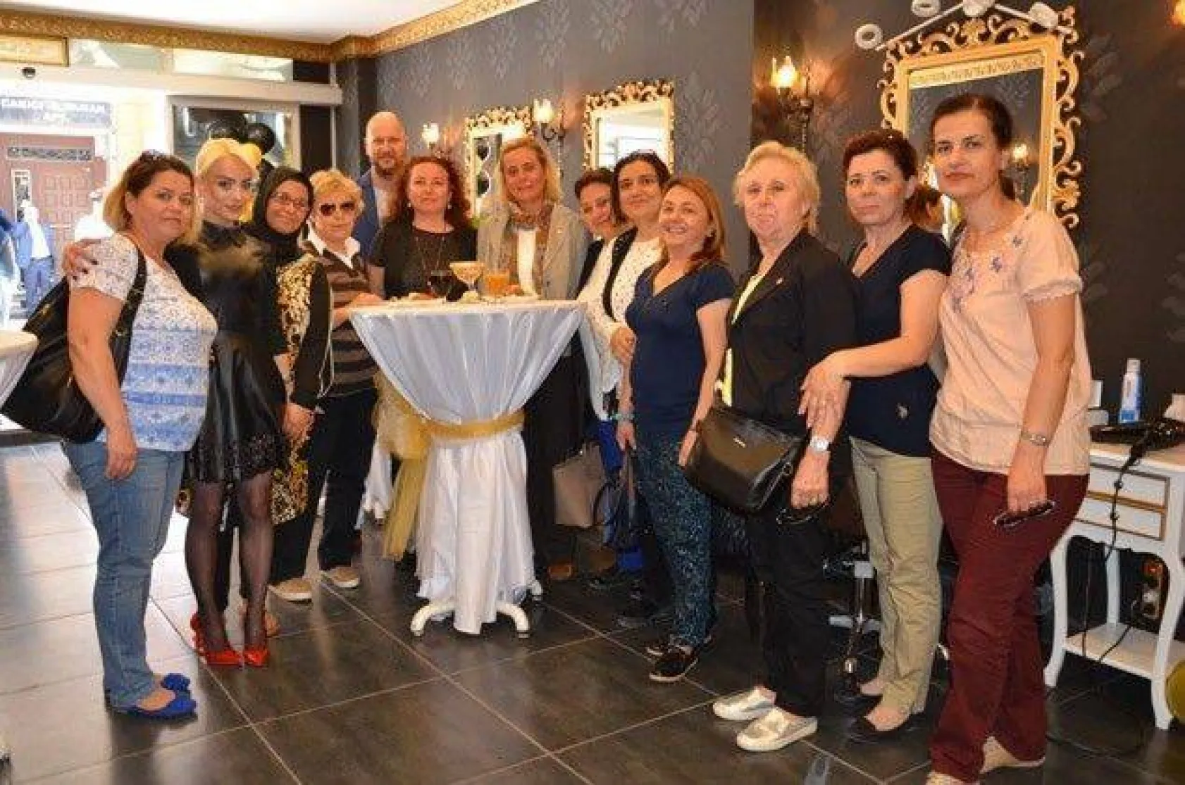 Salon İstanbul açıldı