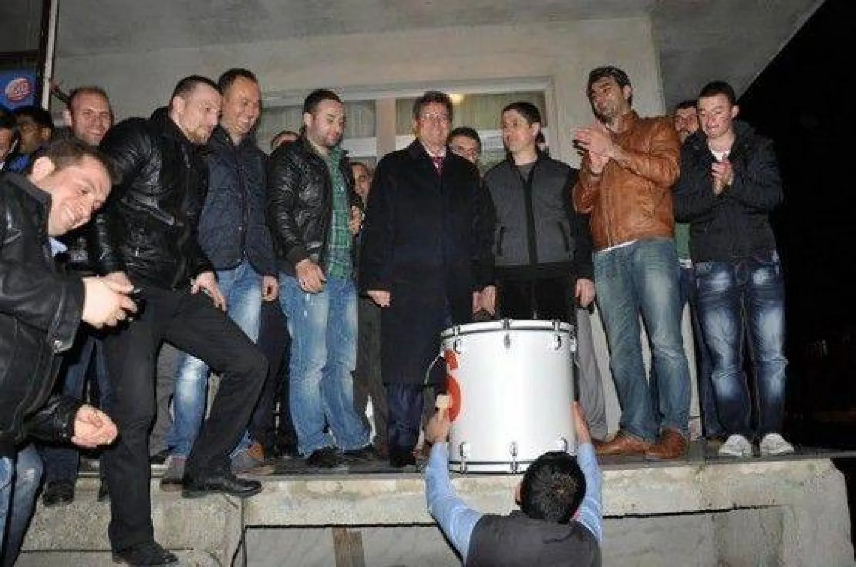 Sert 'Biz sadece Hakkın ve Halkın karşısında eğiliriz'