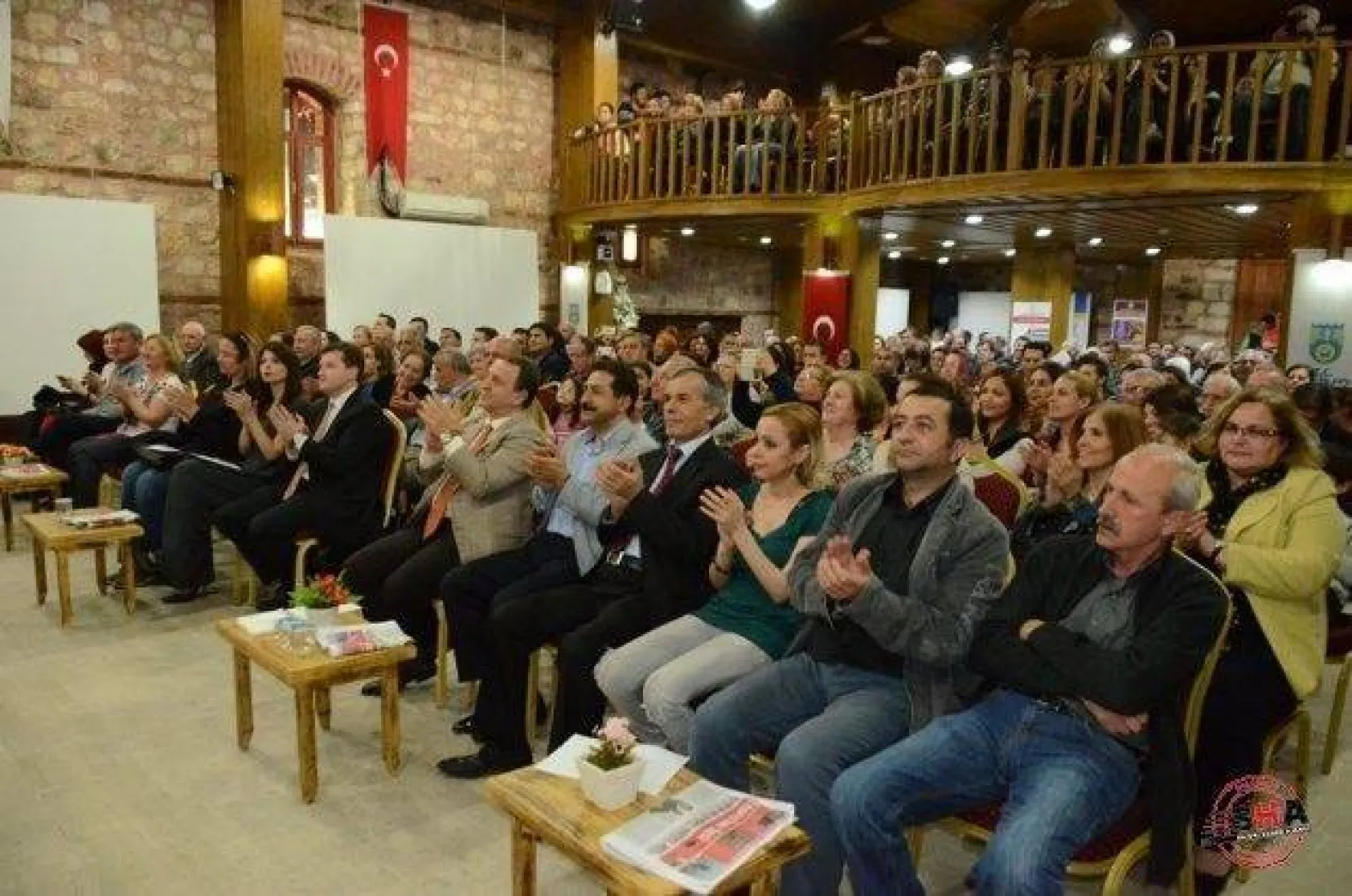 Neşat Ertaş Türkülerle Anıldı