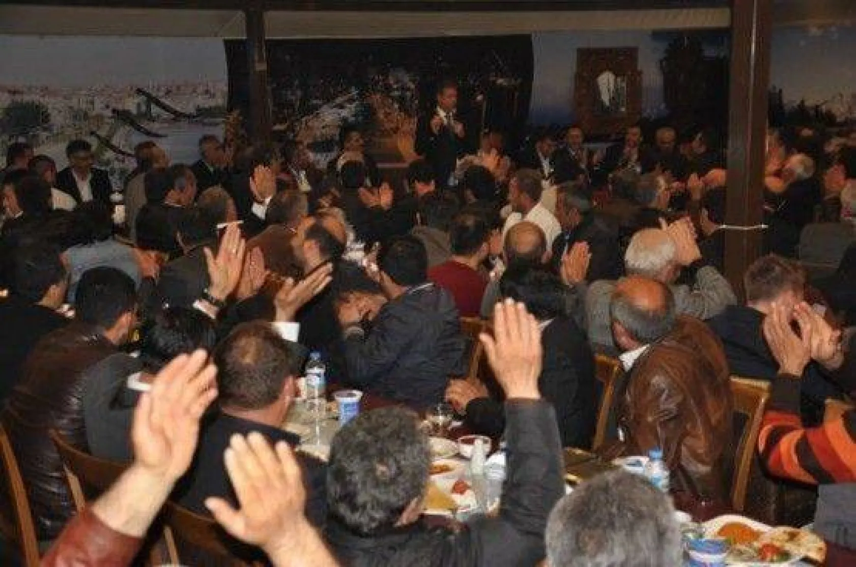 Tahir Sert Hafriyatçılarla Akşam Yemeğinde Buluştu