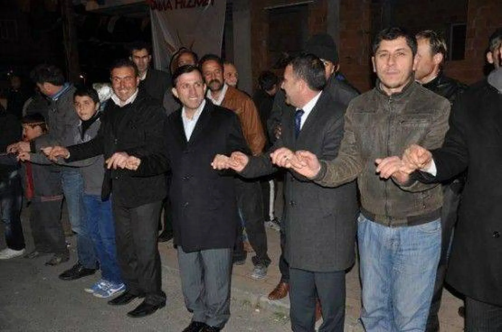 Sert 'Biz sadece Hakkın ve Halkın karşısında eğiliriz'