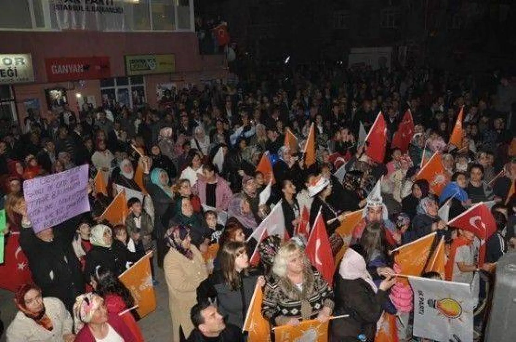 Sert 'Ak Parti Proje ve Hizmet Partisidir '