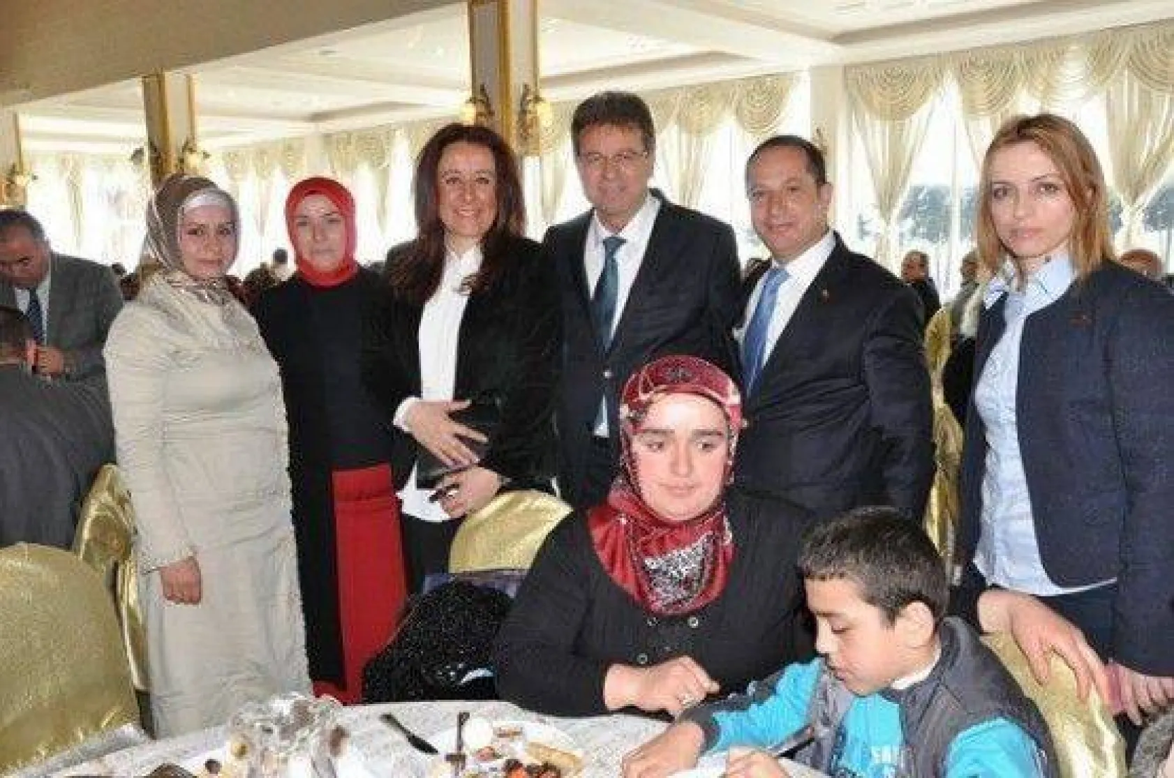 Ak Parti Heyetinden Anlamlı Kahvaltı