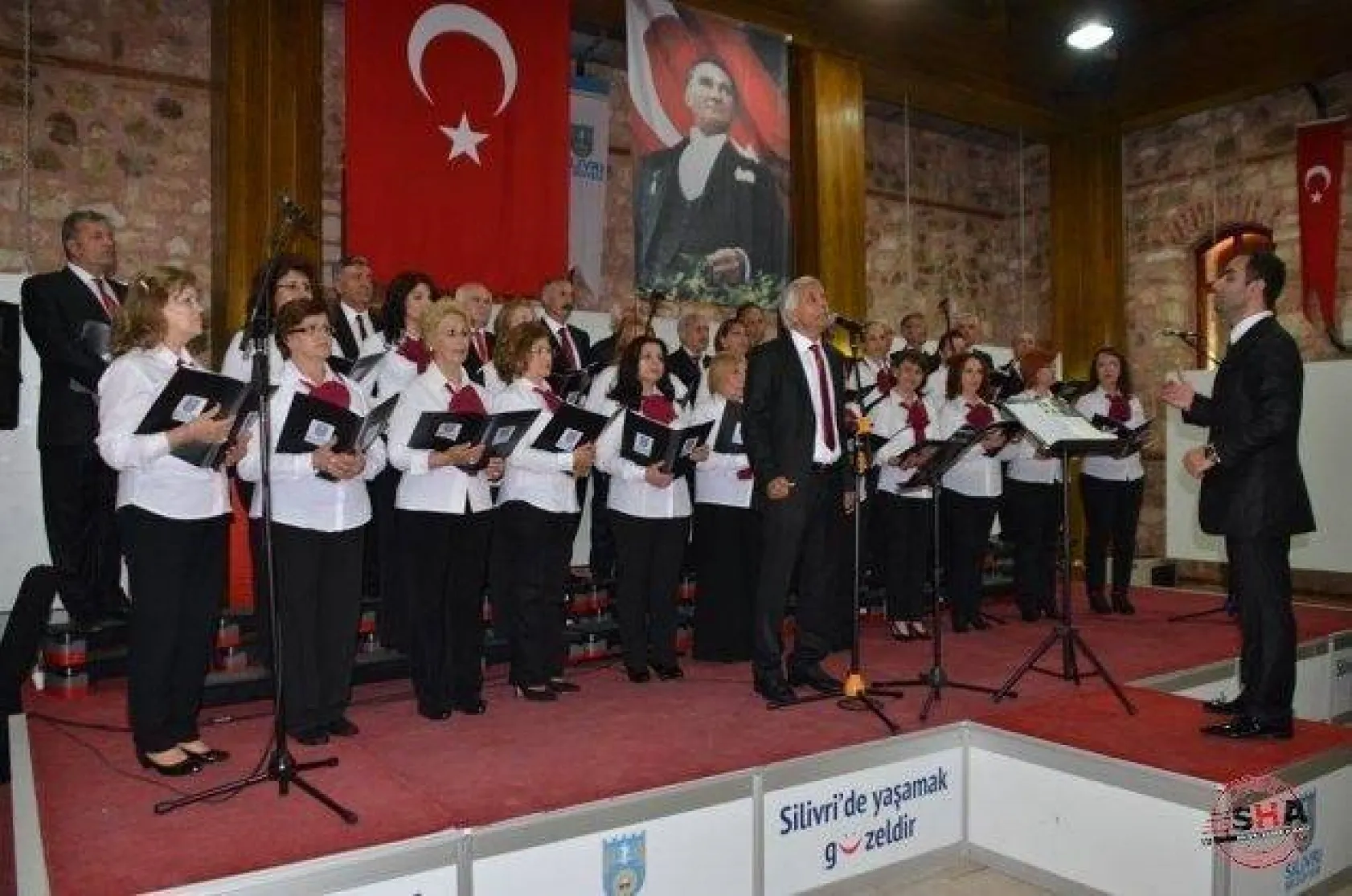 Neşat Ertaş Türkülerle Anıldı