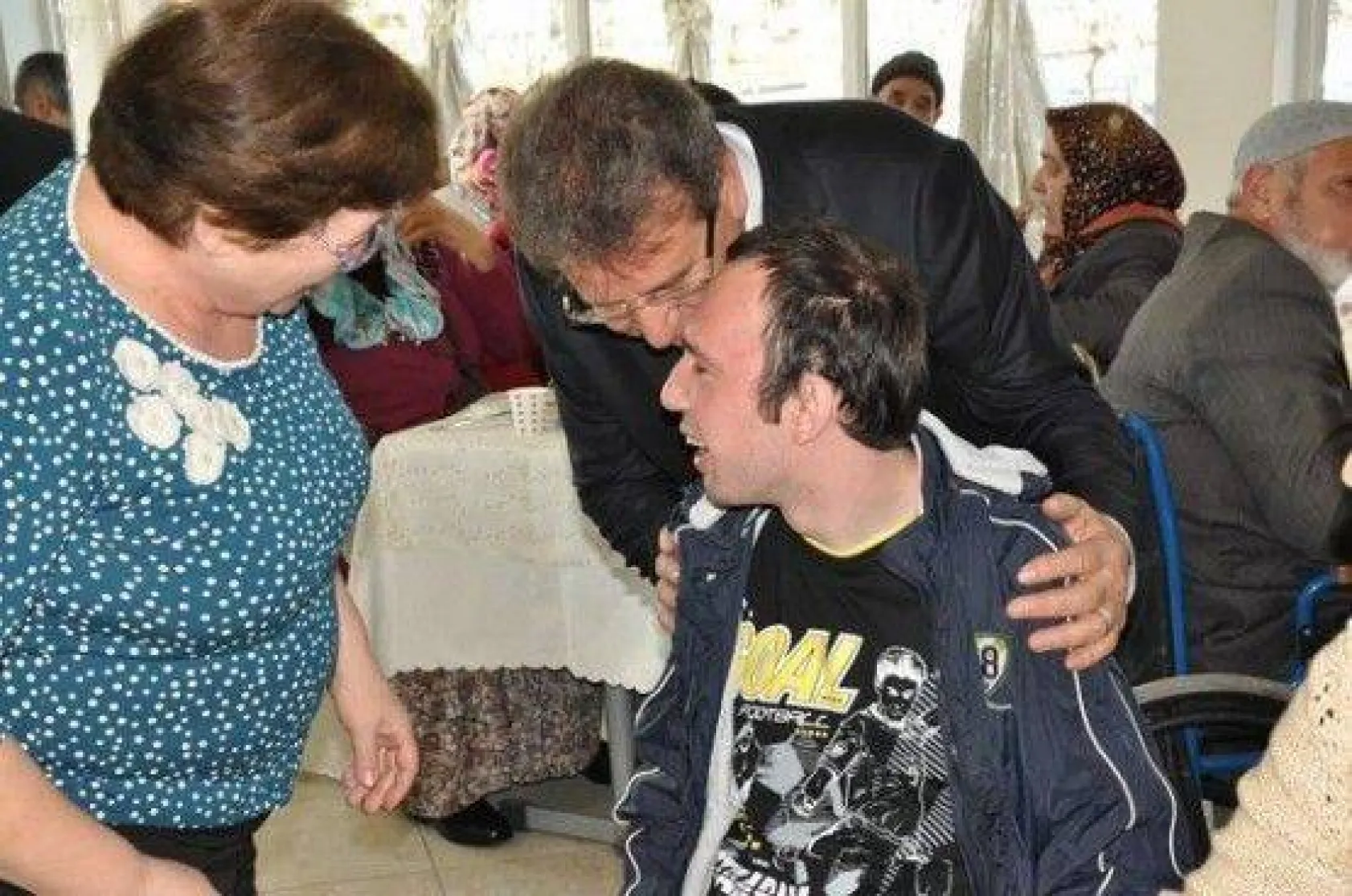 Ak Parti Heyetinden Anlamlı Kahvaltı