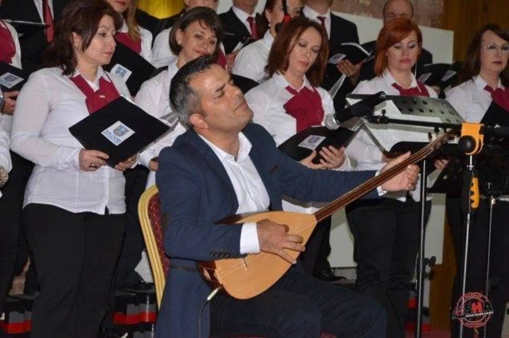 Neşat Ertaş Türkülerle Anıldı