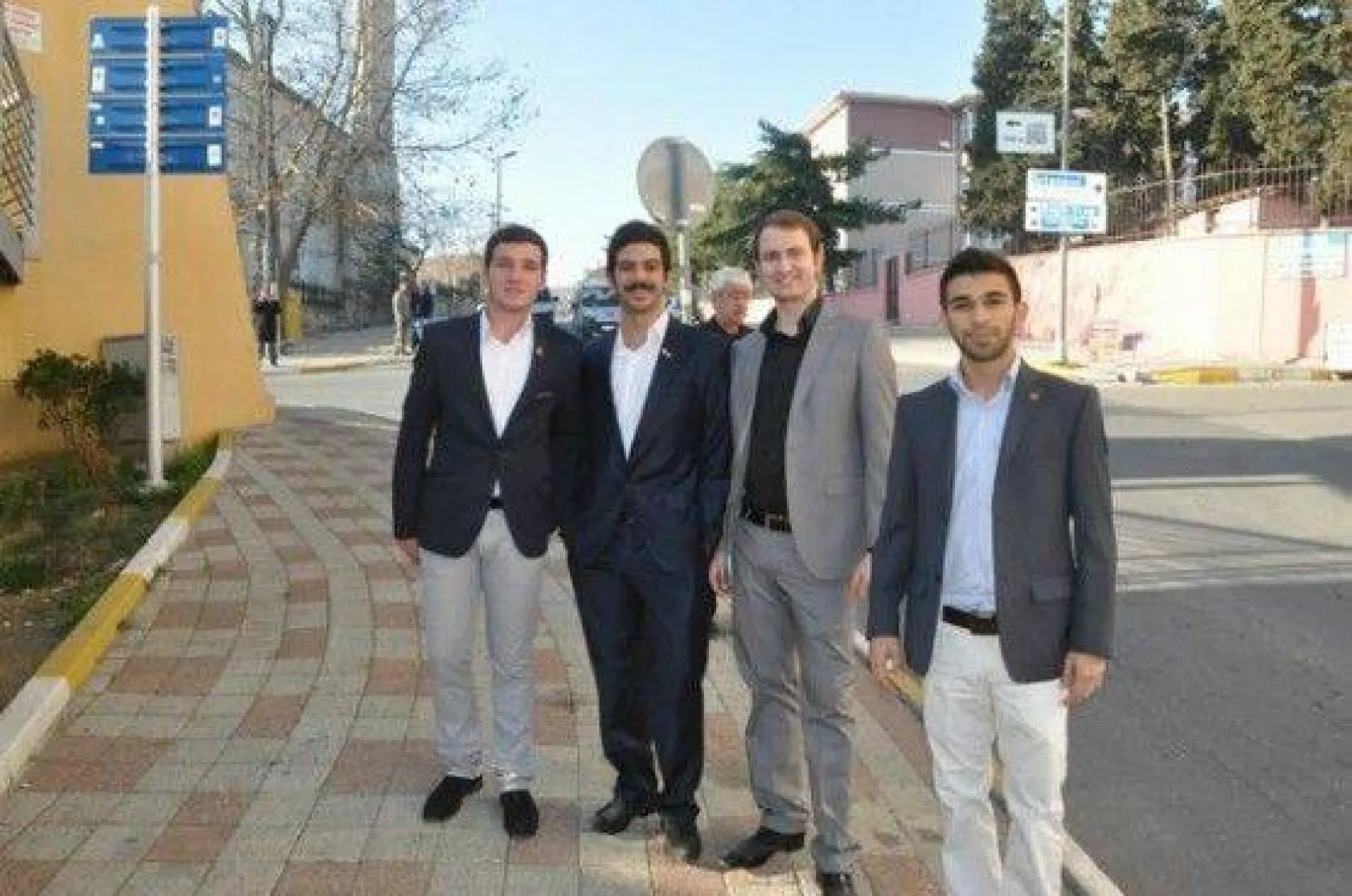 CHP Silivri Gençlik Kolları sıkılmadık el bırakmadı