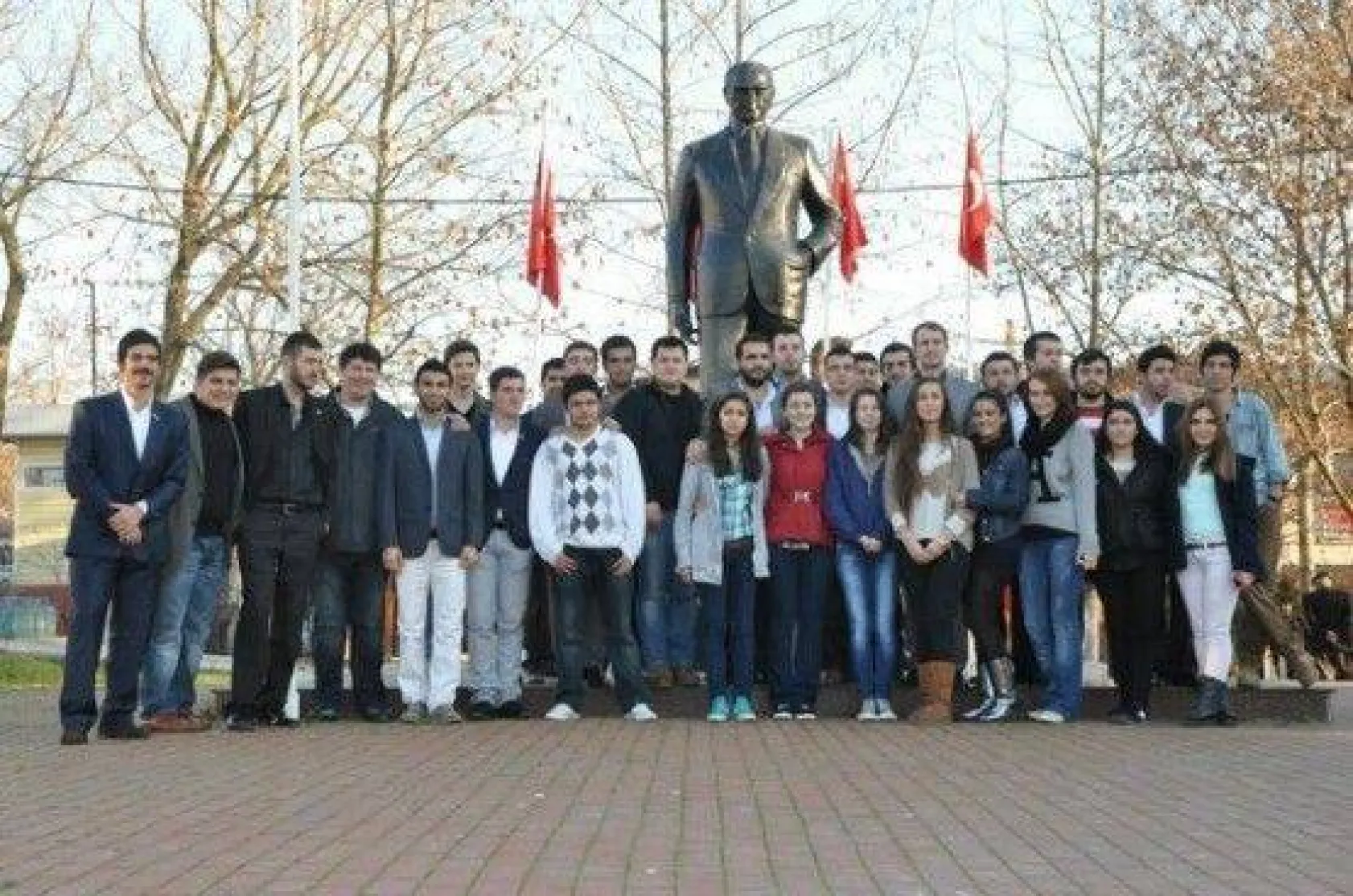 CHP Silivri Gençlik Kolları sıkılmadık el bırakmadı