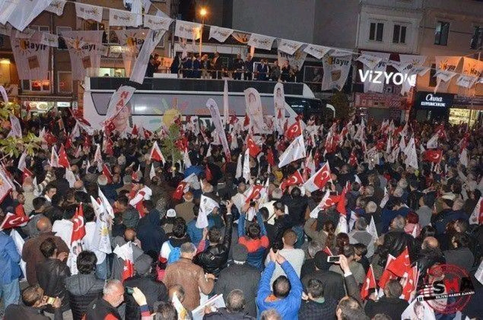 CHP'li İnce, Silivri'de 'HAYIR'ı anlattı