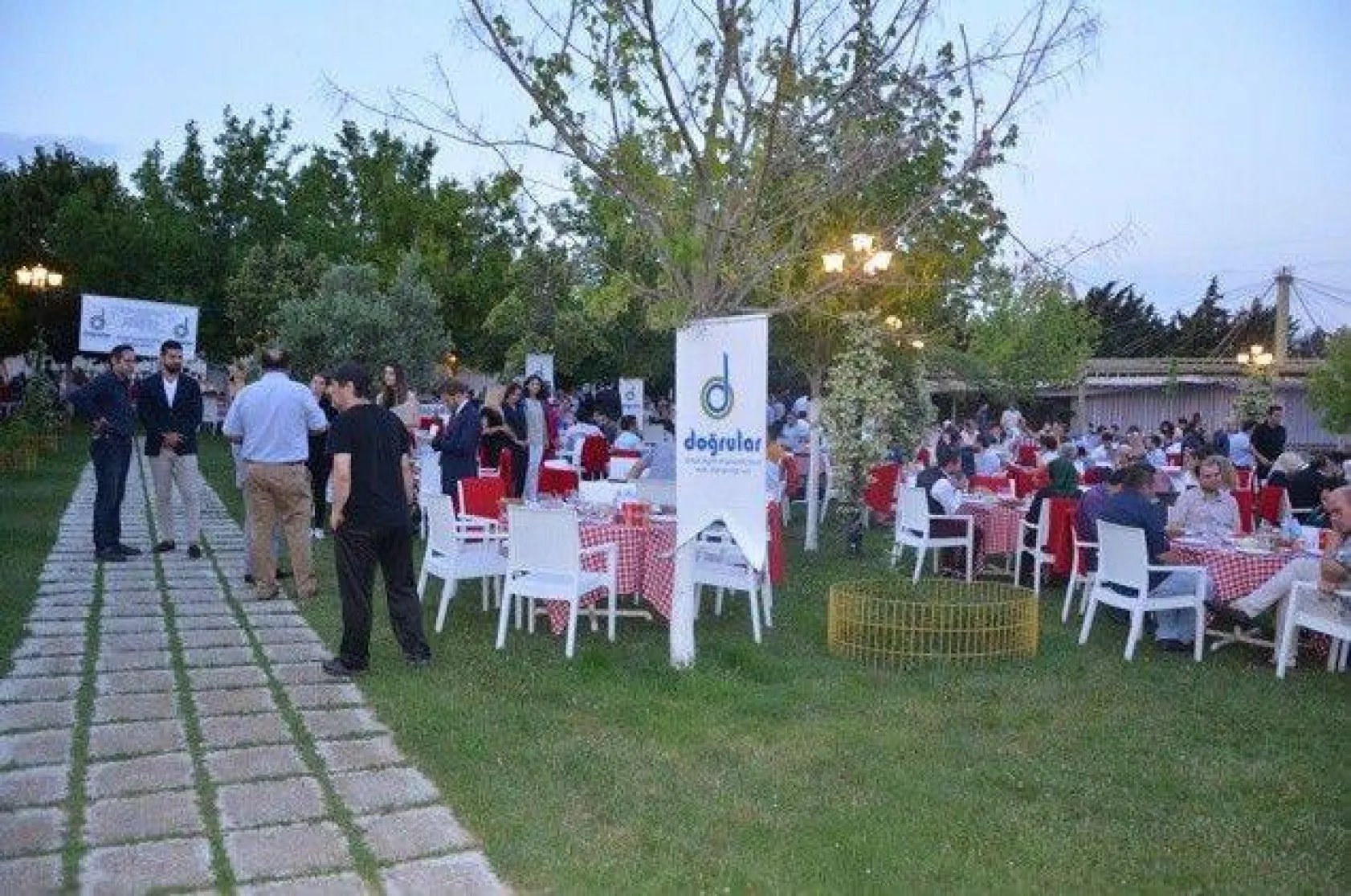 Doğrular'dan iftar programı