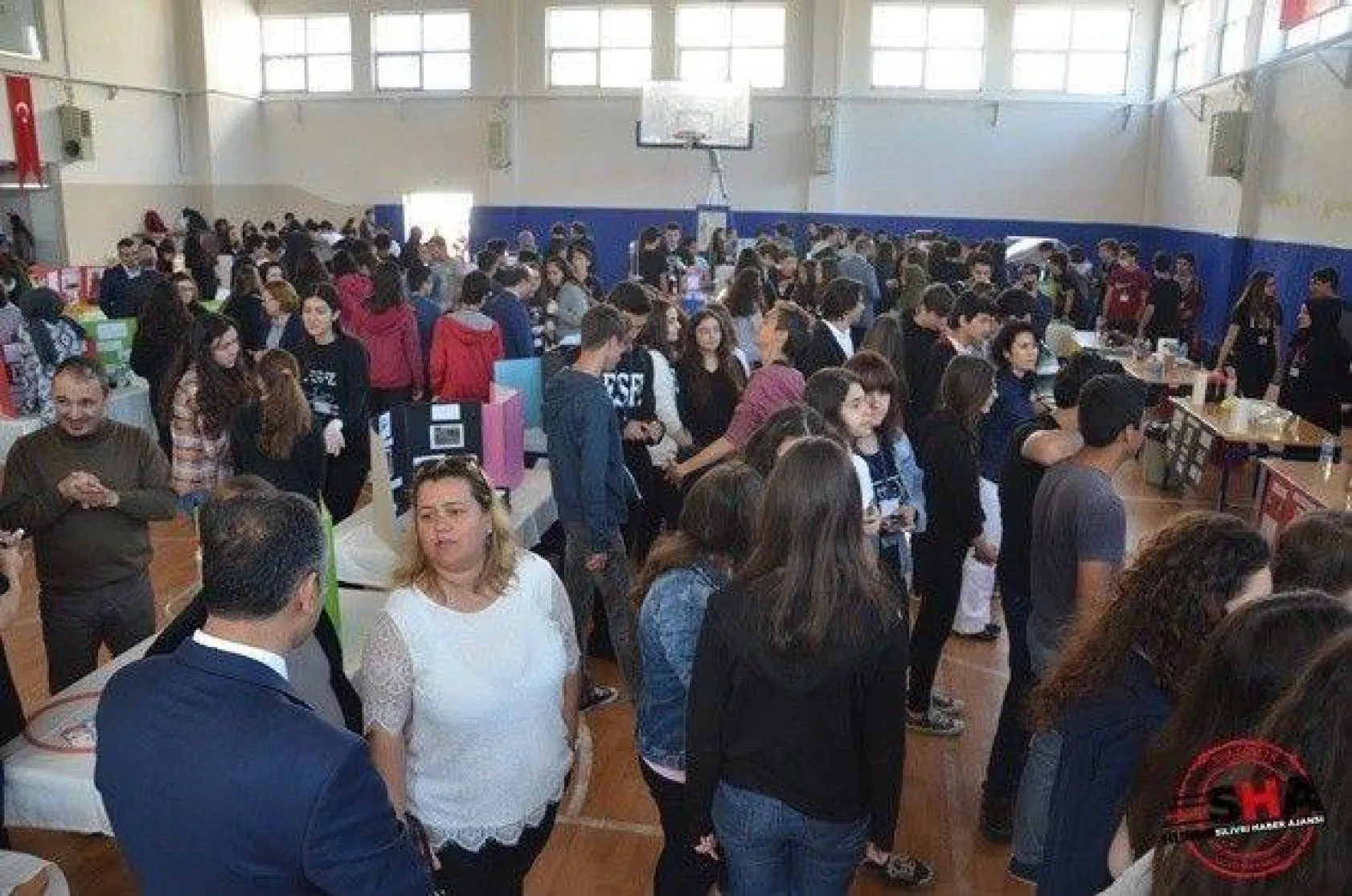 Fen Lisesi öğrencilerinden TÜBİTAK 4006 Fuarı