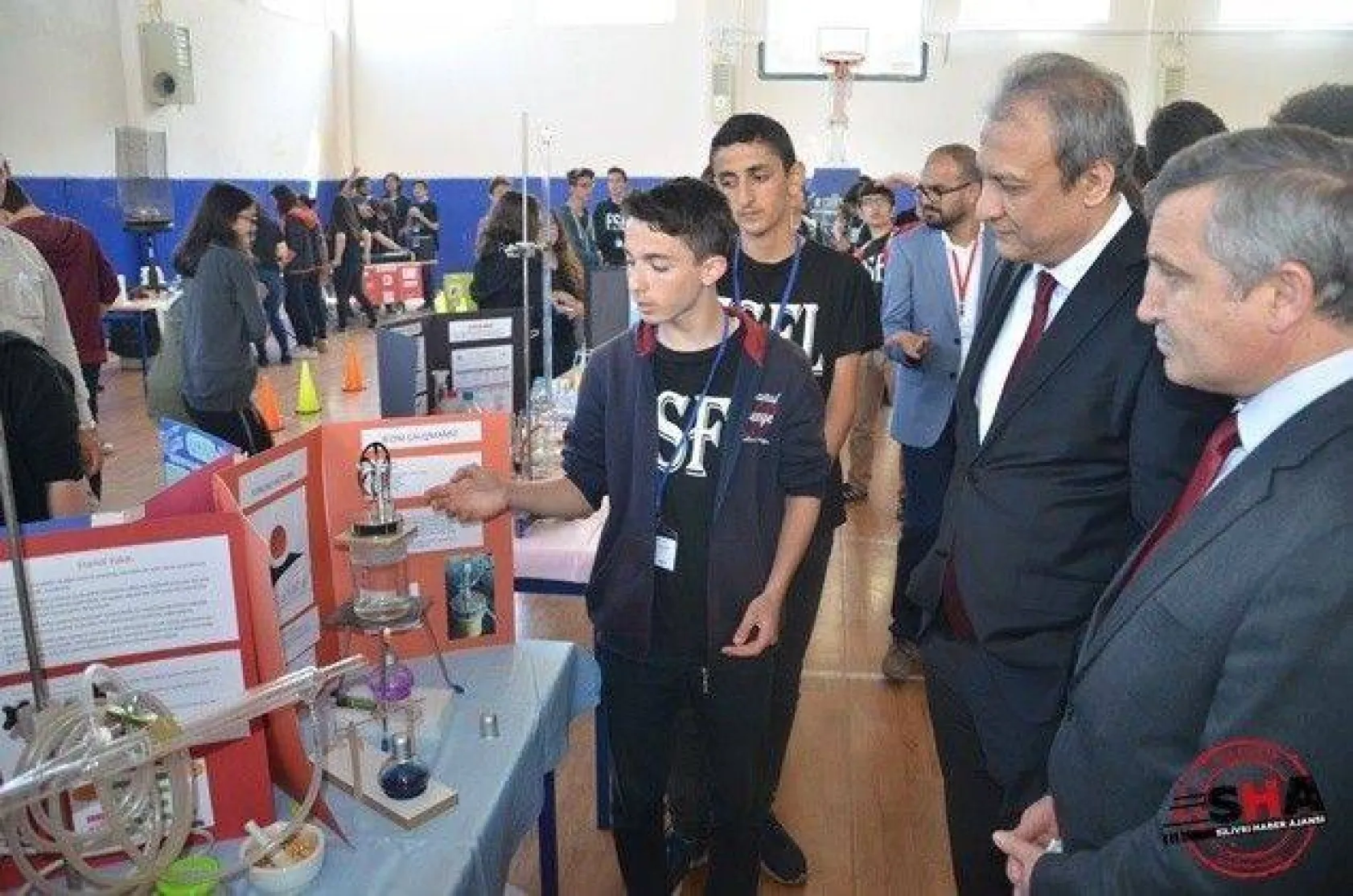 Fen Lisesi öğrencilerinden TÜBİTAK 4006 Fuarı