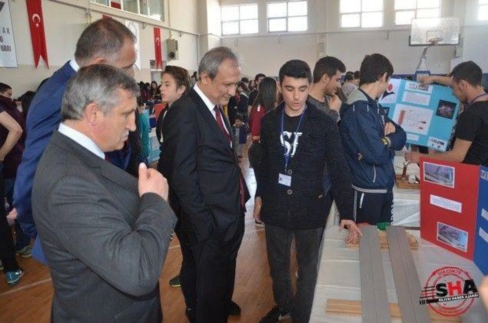 Fen Lisesi öğrencilerinden TÜBİTAK 4006 Fuarı