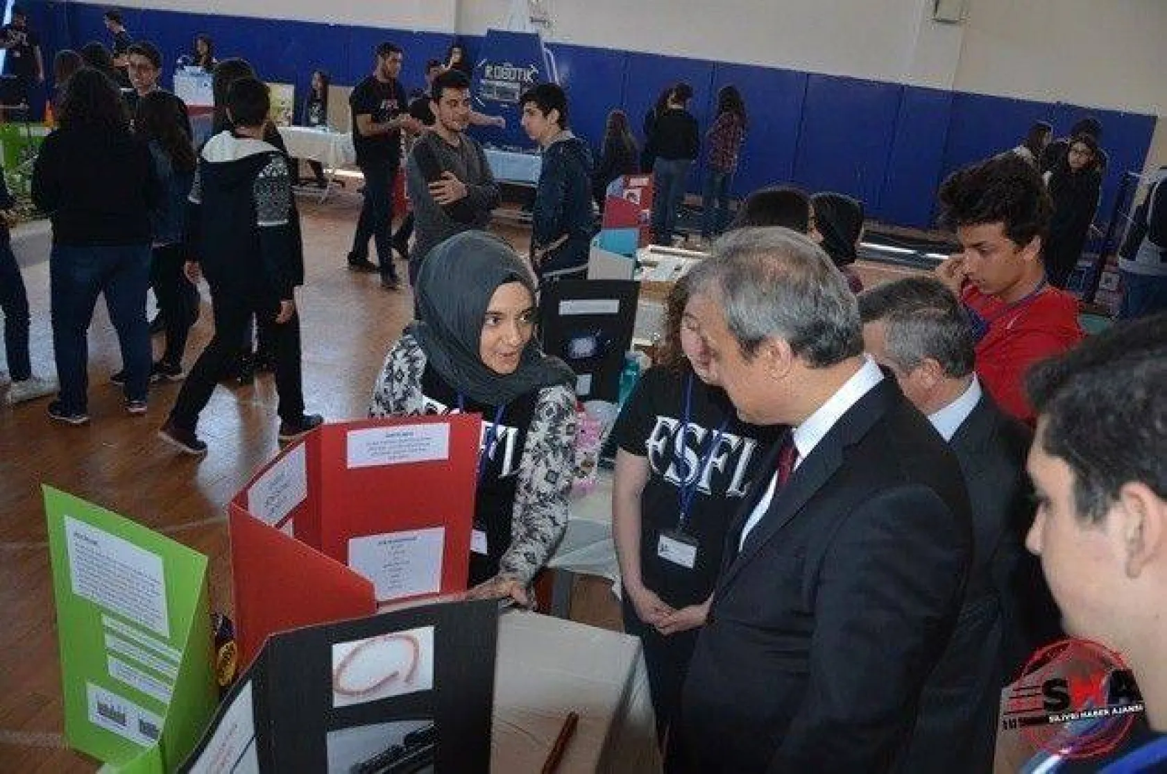 Fen Lisesi öğrencilerinden TÜBİTAK 4006 Fuarı