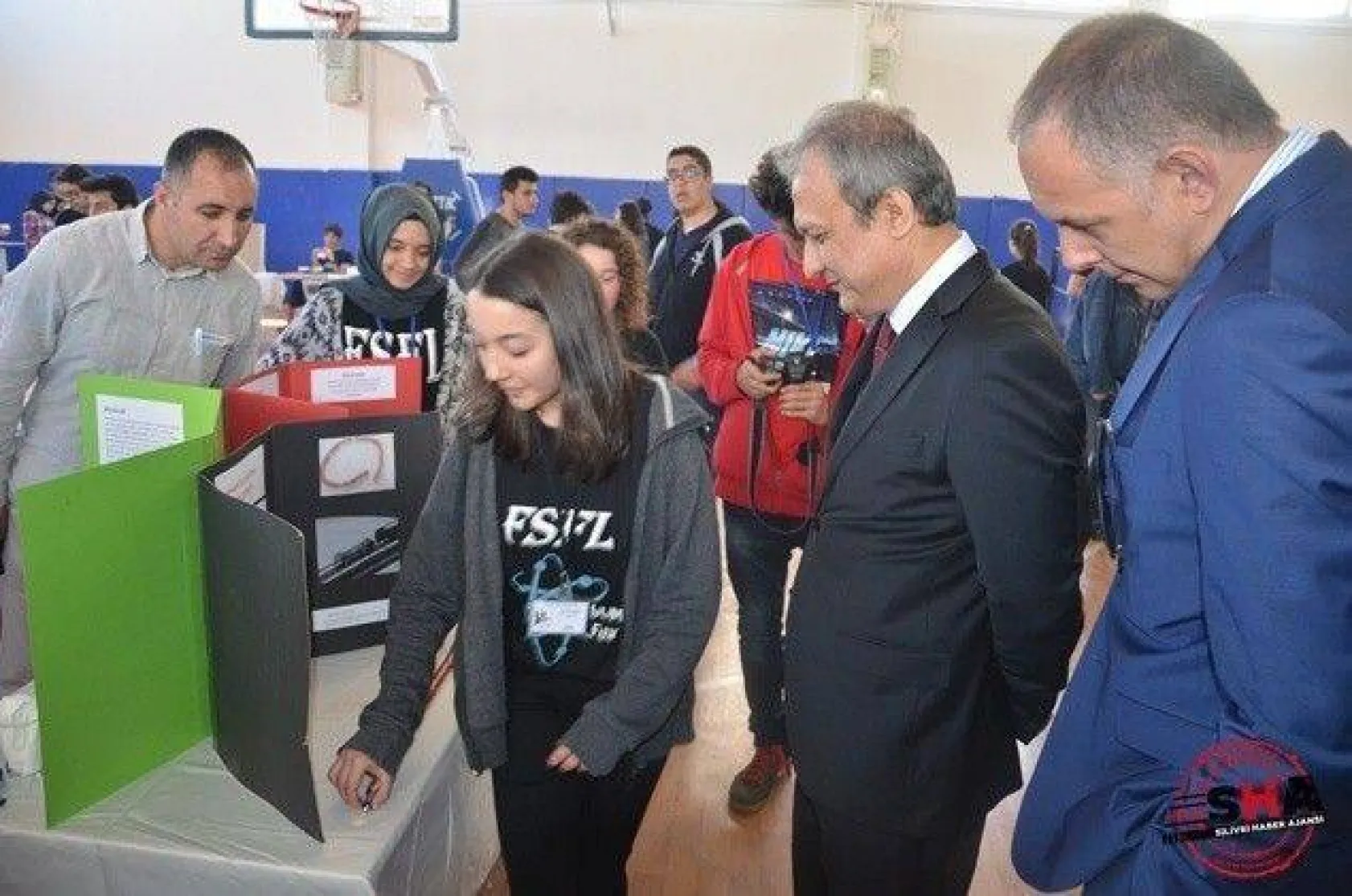 Fen Lisesi öğrencilerinden TÜBİTAK 4006 Fuarı