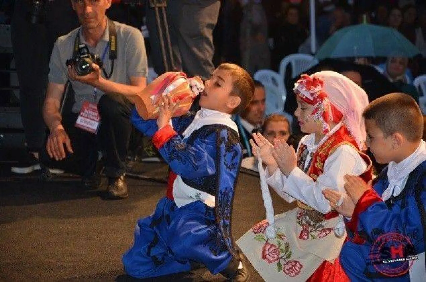 Silivri'de börekler dostluk için açıldı