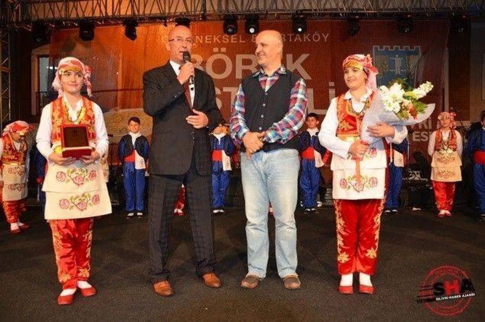 Silivri'de börekler dostluk için açıldı