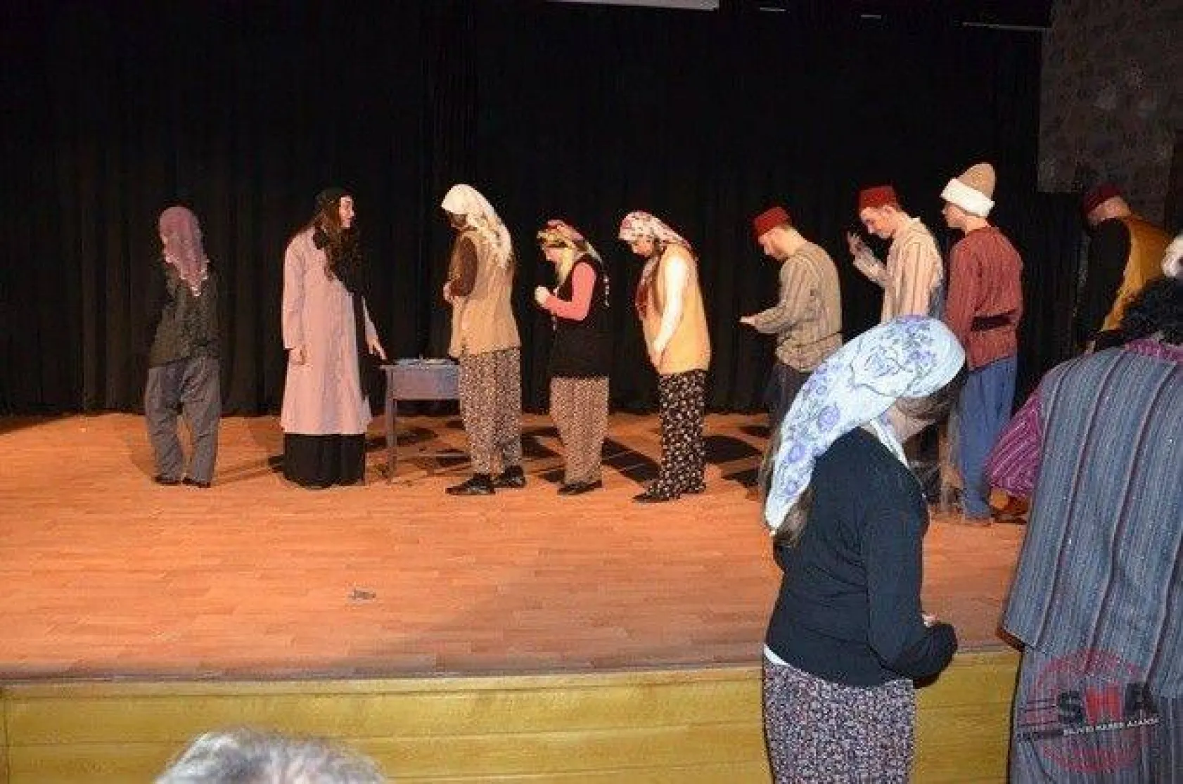 Evvel Zaman oyunu büyük beğeni topladı