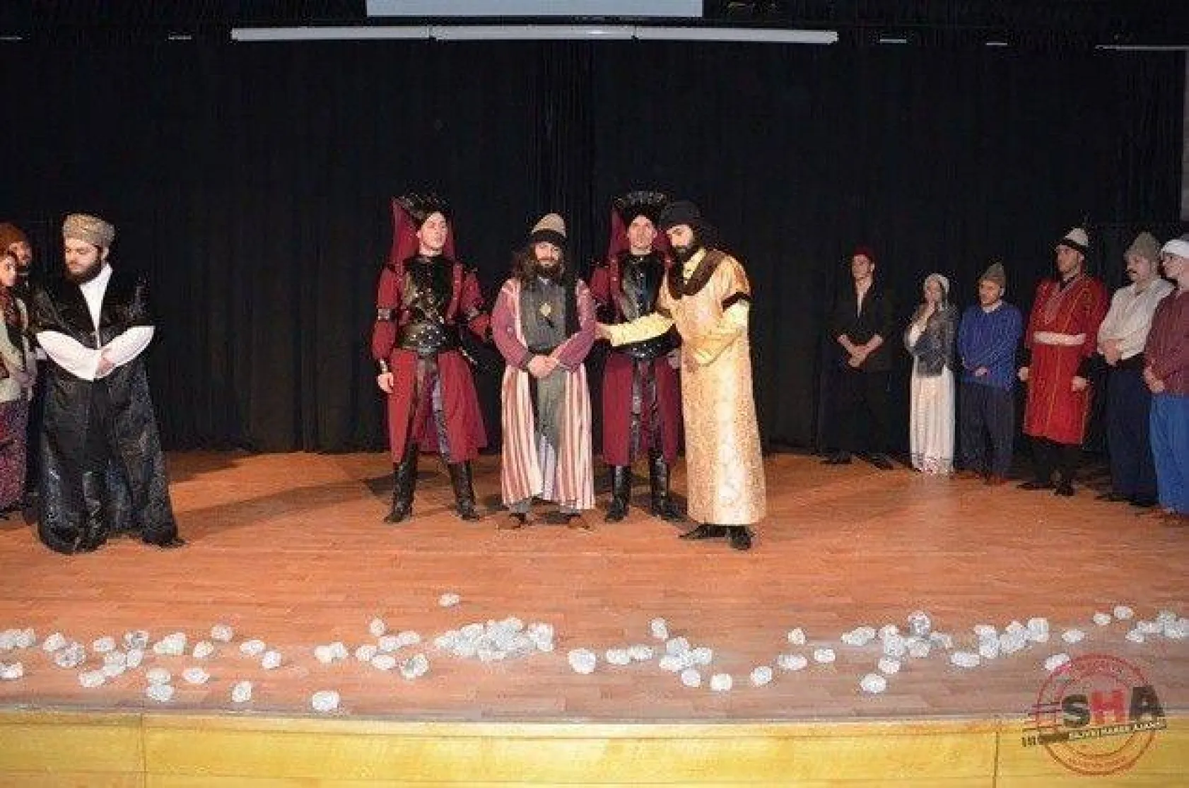 Evvel Zaman oyunu büyük beğeni topladı