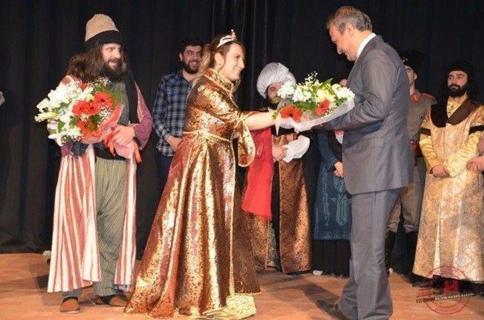 Evvel Zaman oyunu büyük beğeni topladı