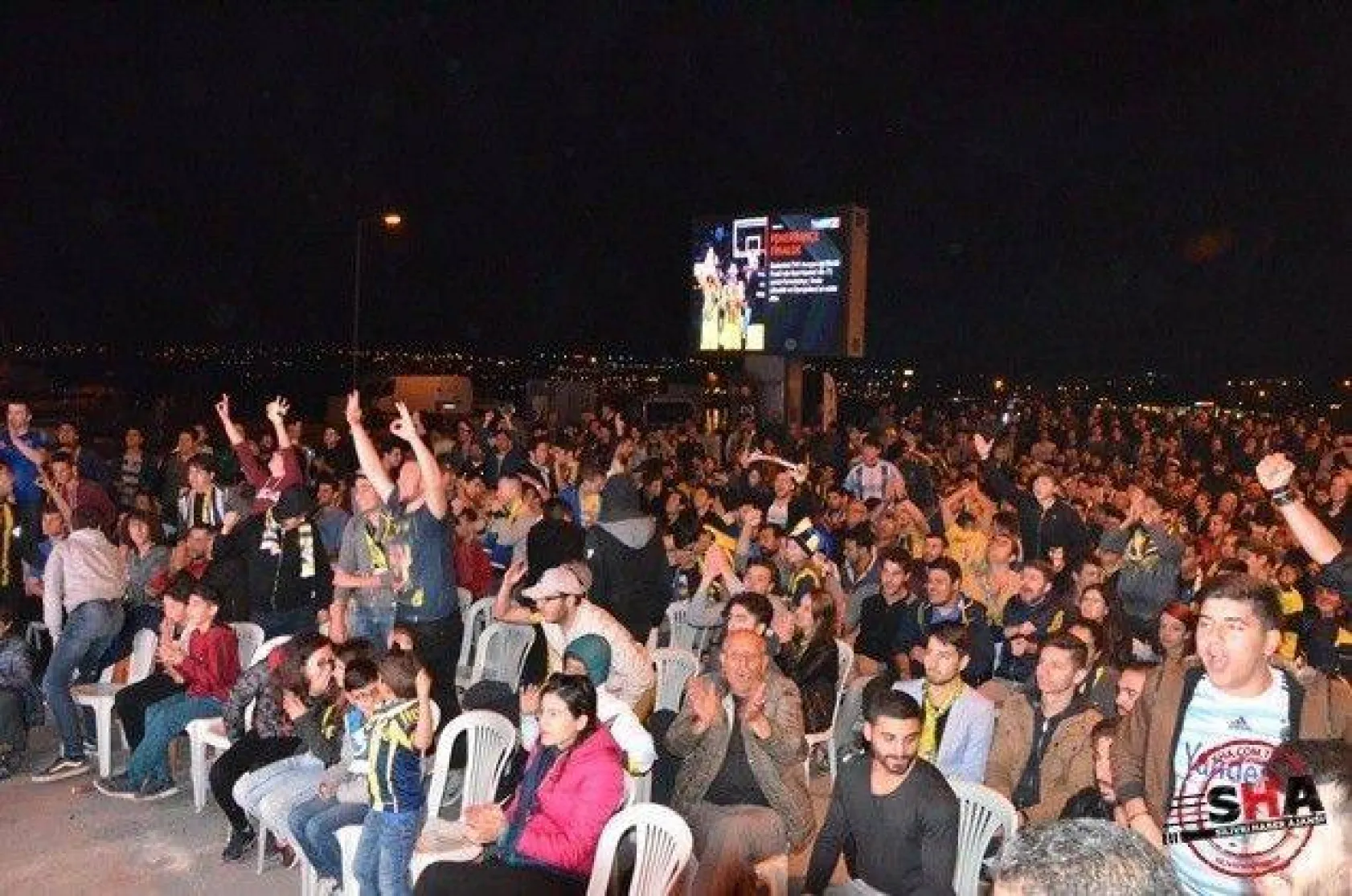 Şampiyonluk coşkusu sahilde yaşandı