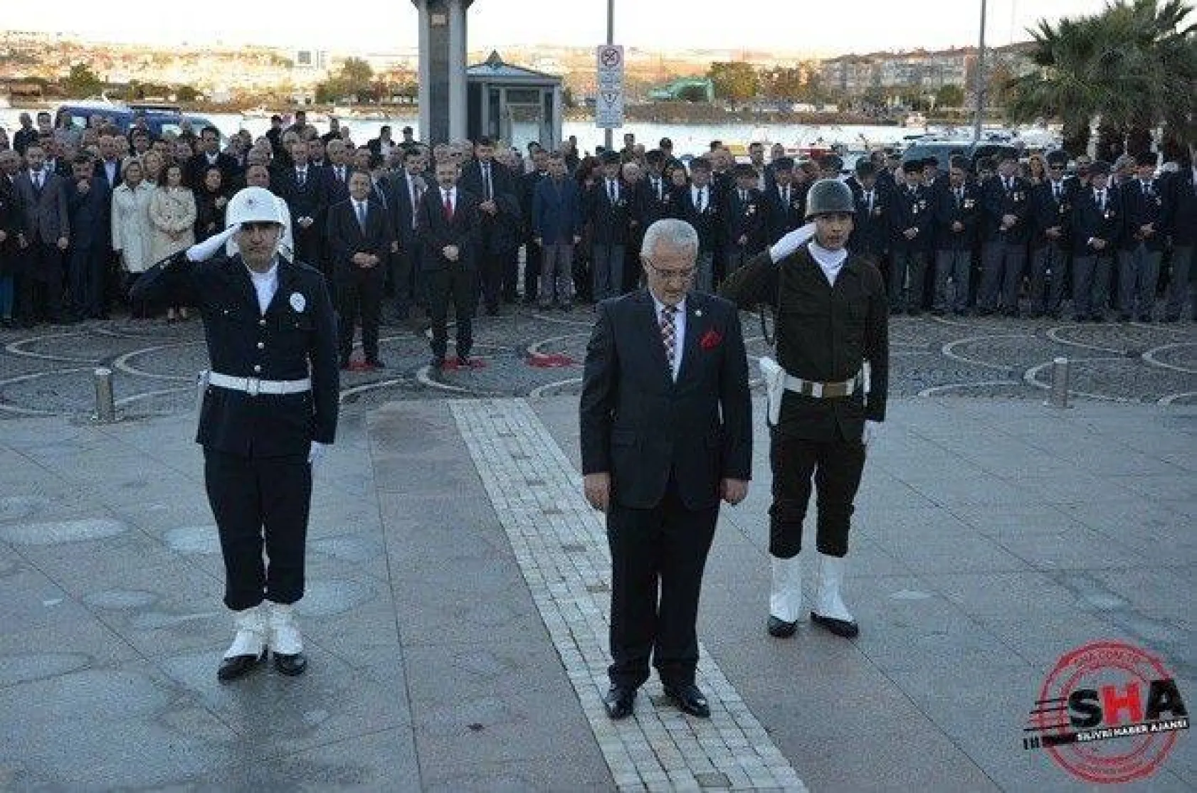 Dokuzu beş geçe hayat durdu