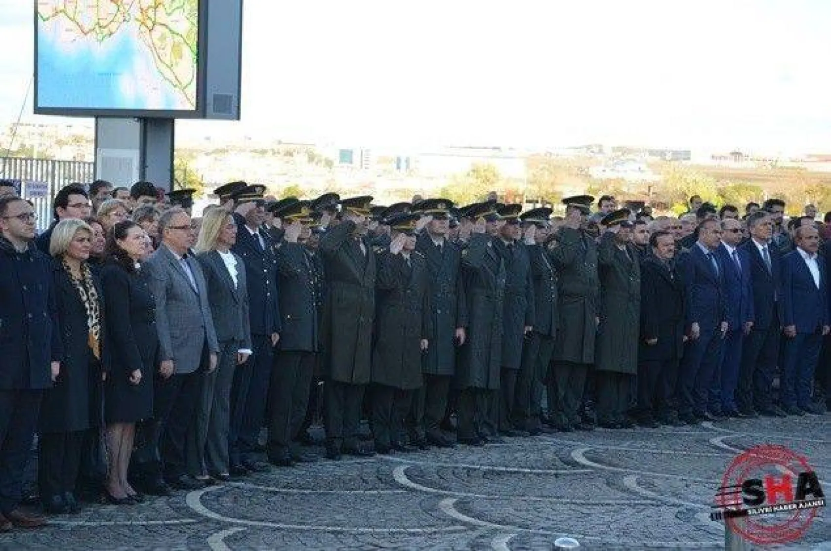 Dokuzu beş geçe hayat durdu