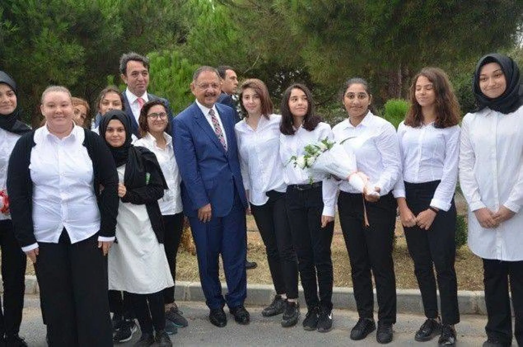 Bakan Özhaseki: 'İstikrar abidesi gibi ayaktayız'