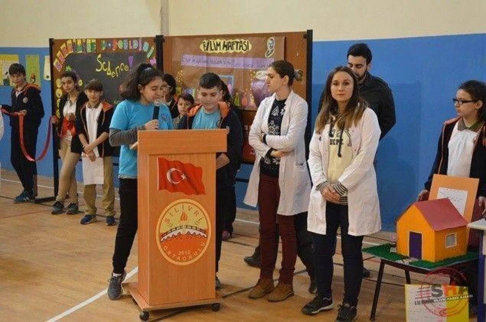 Silivri Ortaokulu'ndan Bilim ve Teknoloji Haftası Sergisi