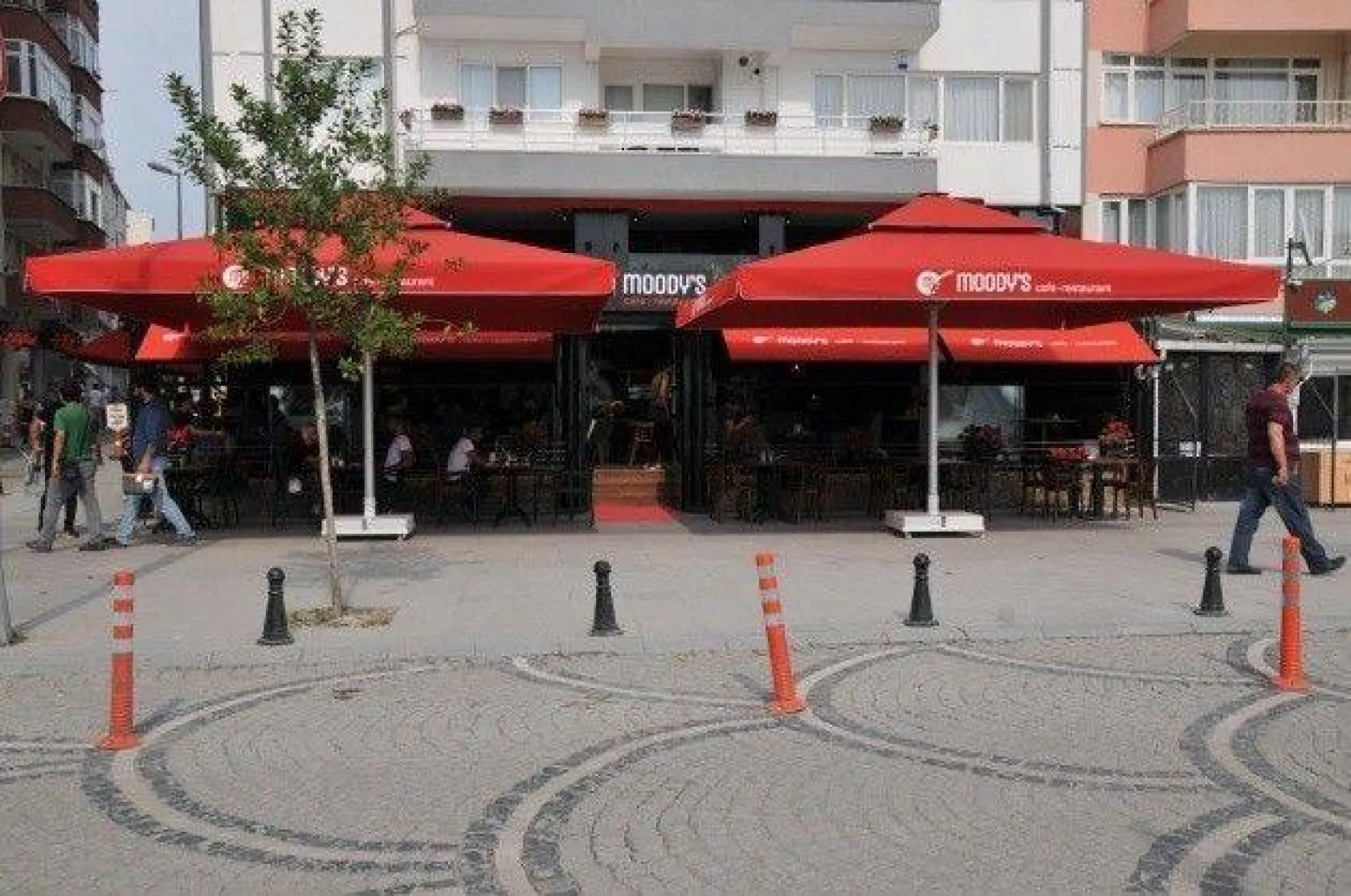 Moody's Cafe lezzetine lezzet kattı!