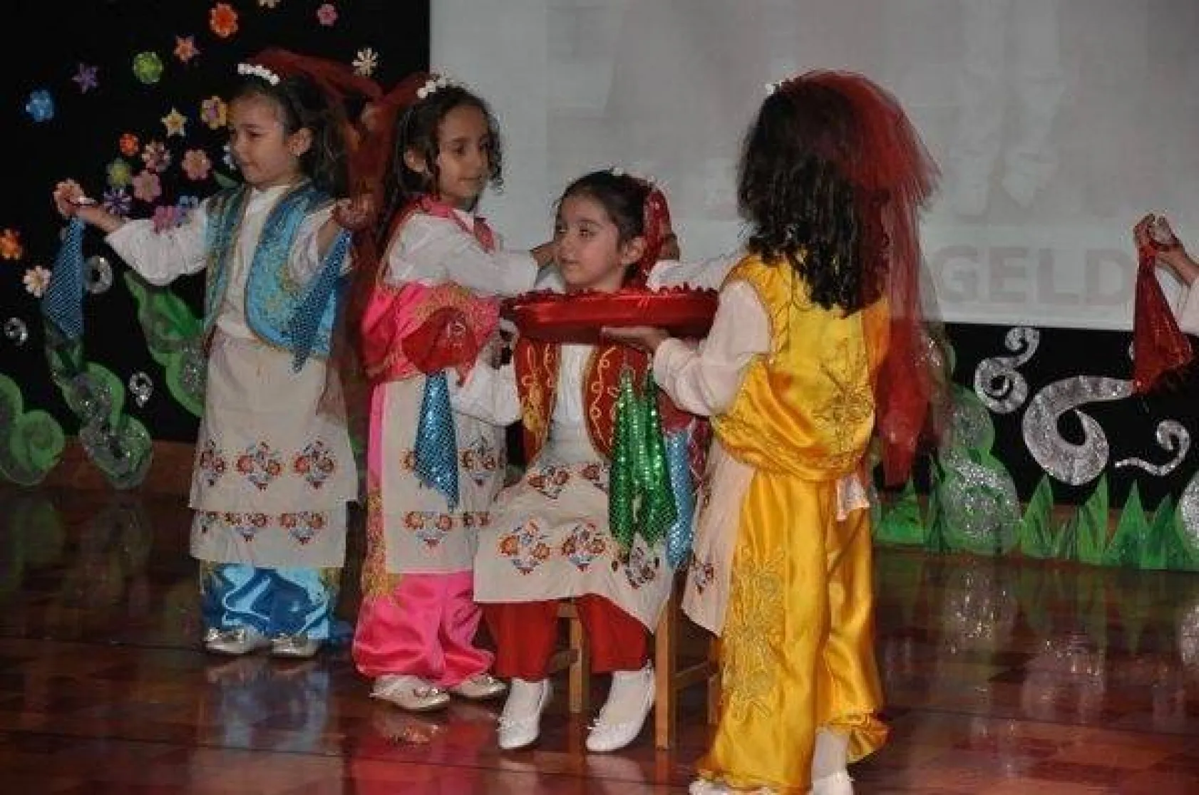 Fatih Koleji Miniklerinden Kocaman Gösteri